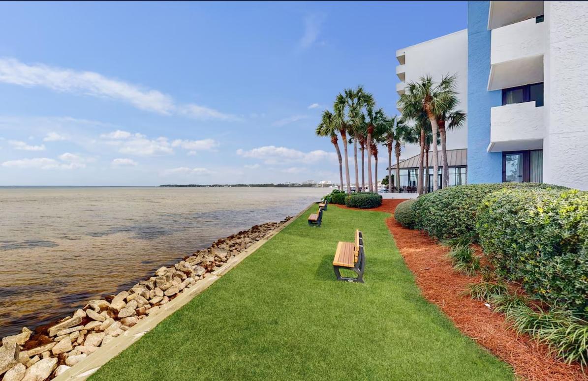 Bayside 6682 Apartment