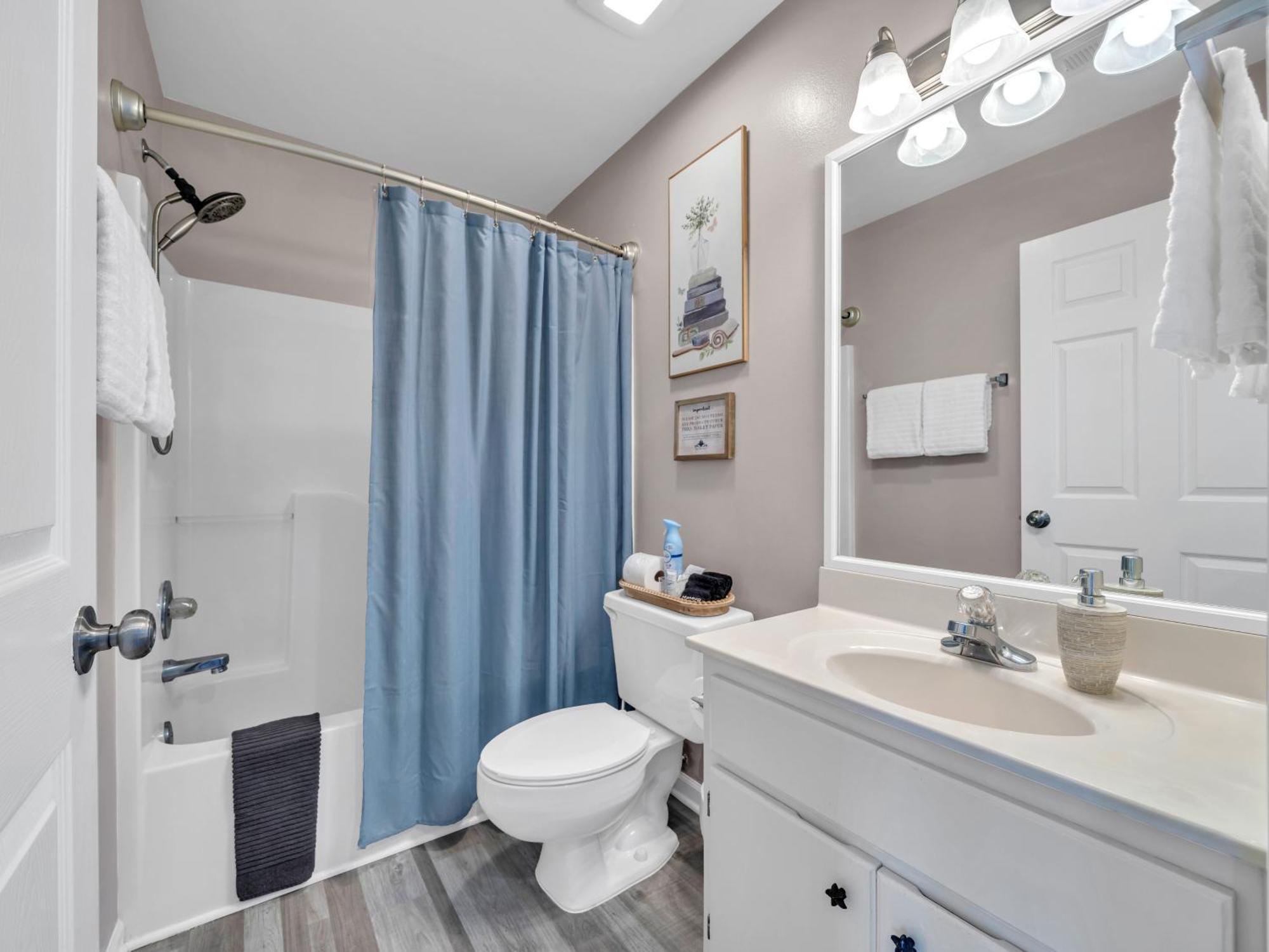 Bella-quiet 3br-3 Min Walk To The *