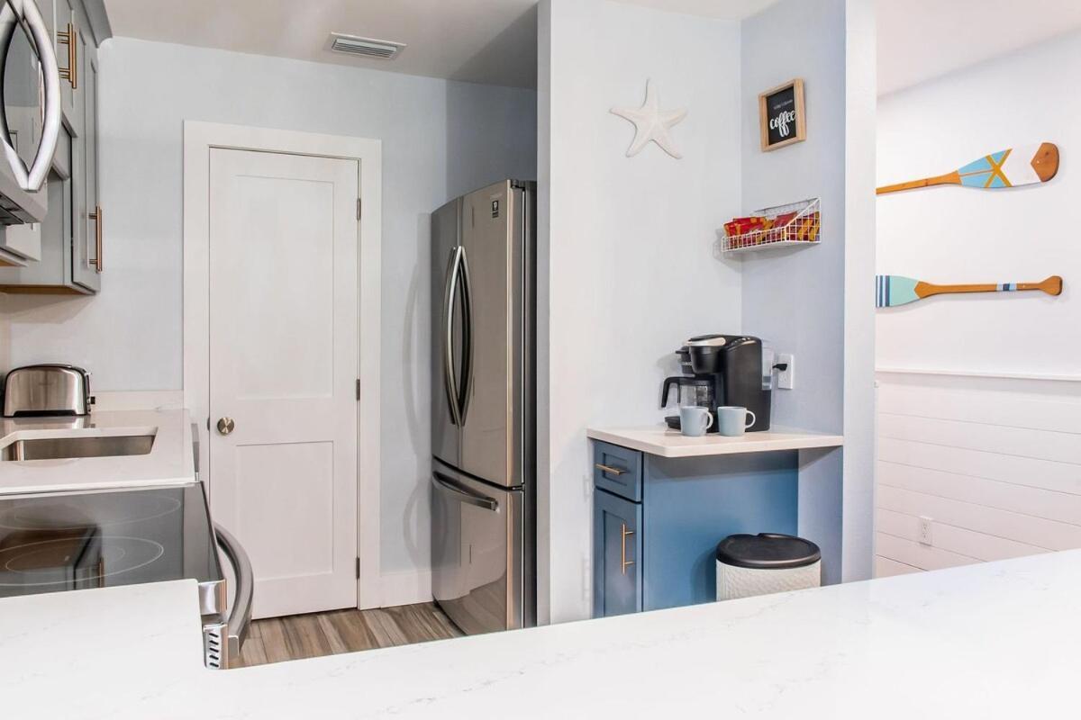 Cozy Beachfront Bliss With Ocean Views * Destin