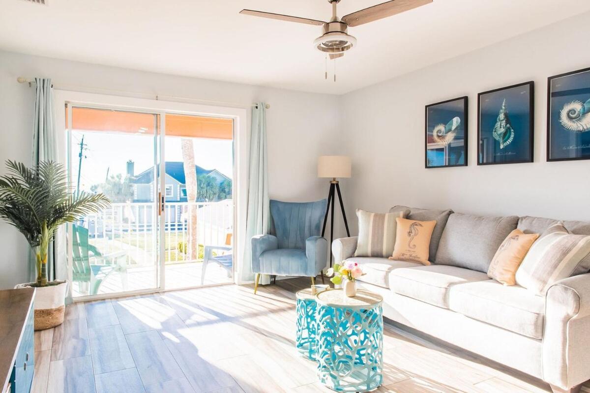 Cozy Beachfront Bliss With Ocean Views