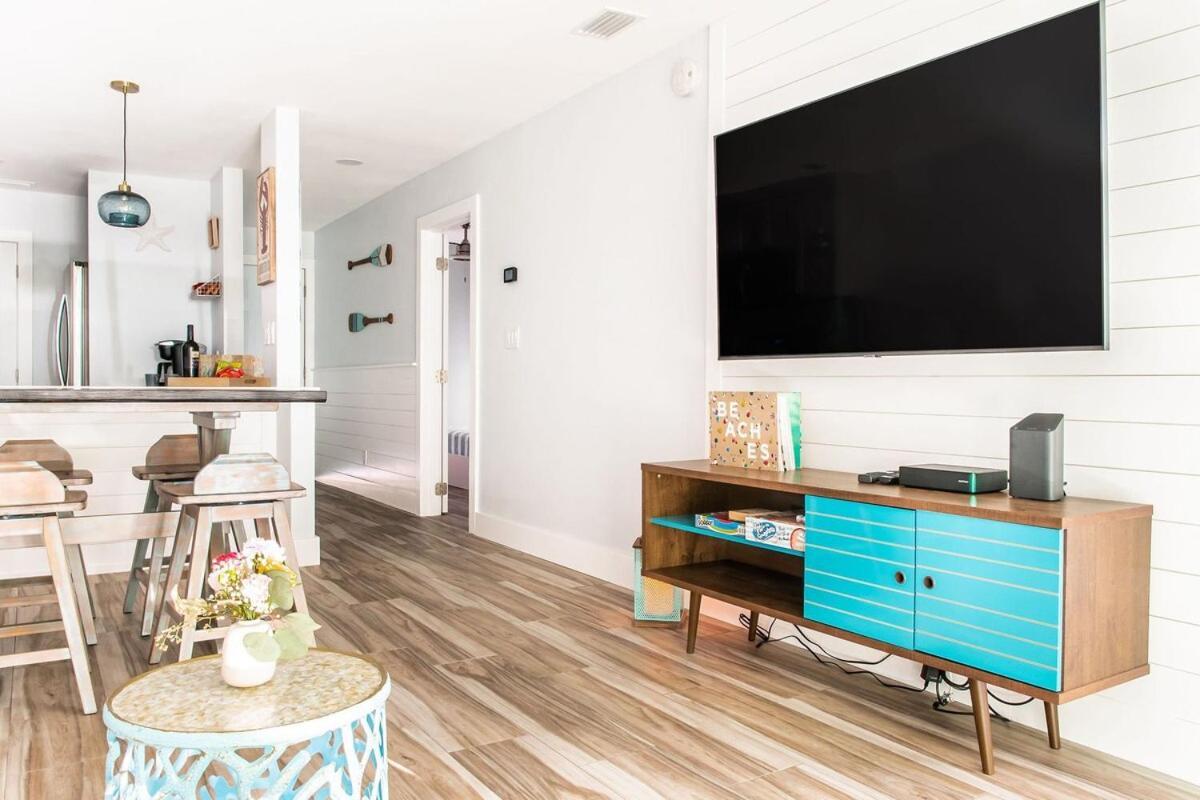 Cozy Beachfront Bliss With Ocean Views Destin
