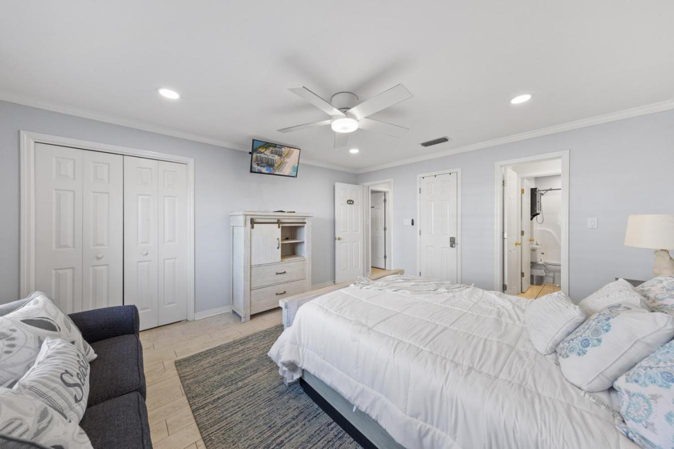 Destination 201 Apartment *