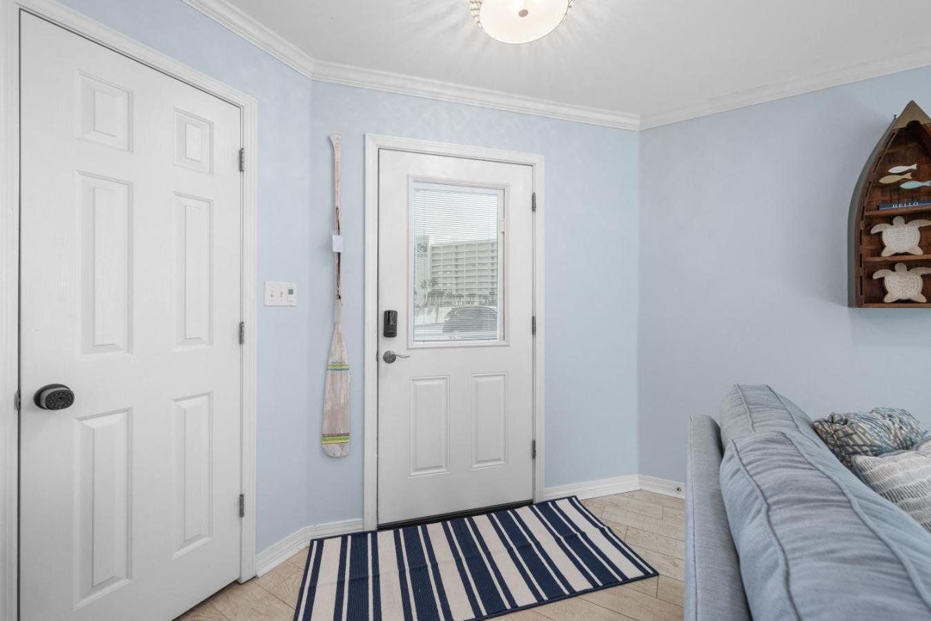 Apartment Destination 201 *