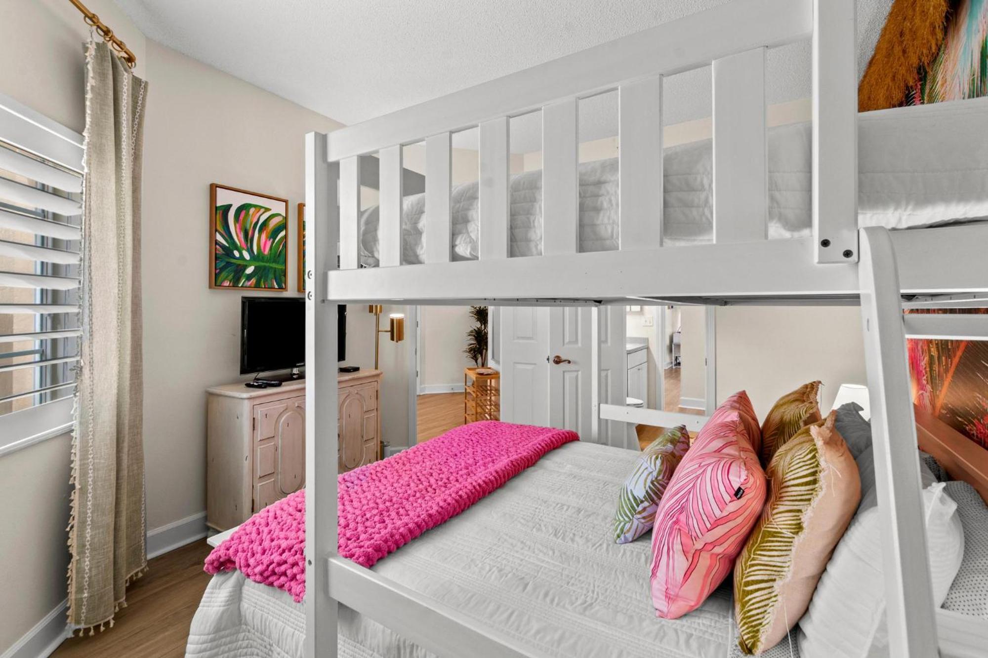 Tivoli 5232 Holiday home