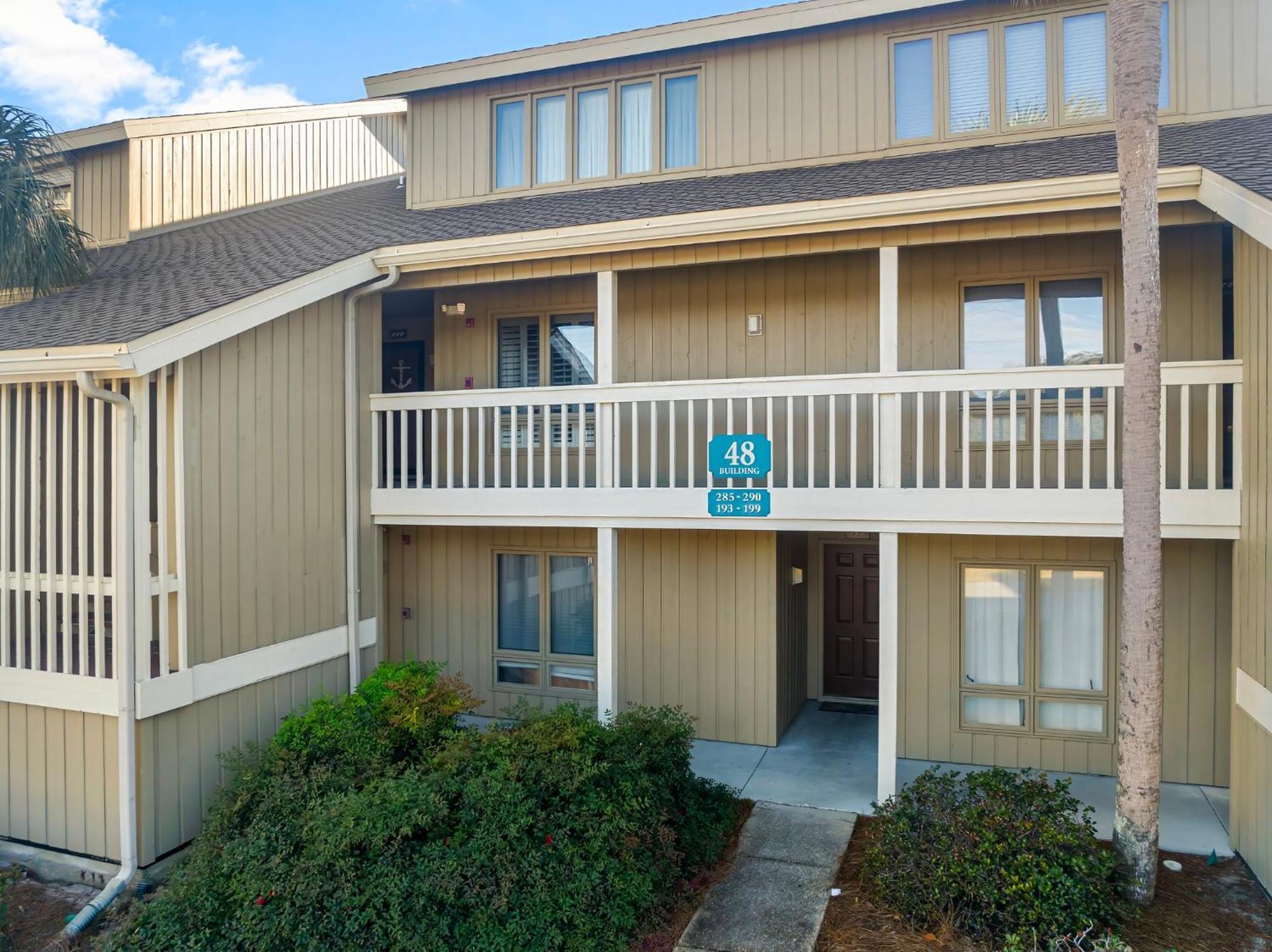 287 Boardwalk Apartment