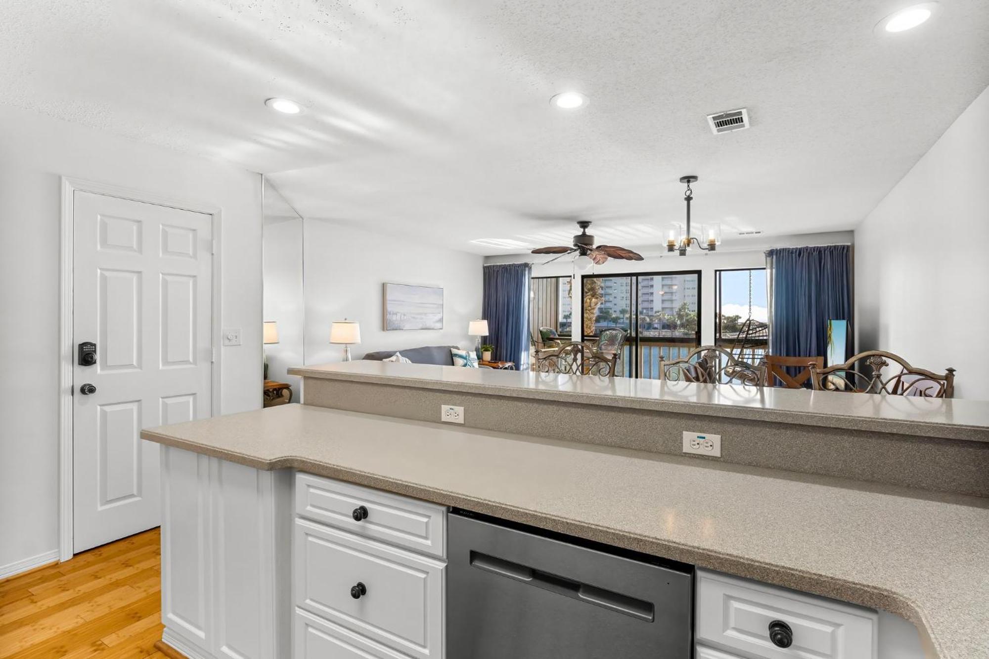 287 Boardwalk Apartment *