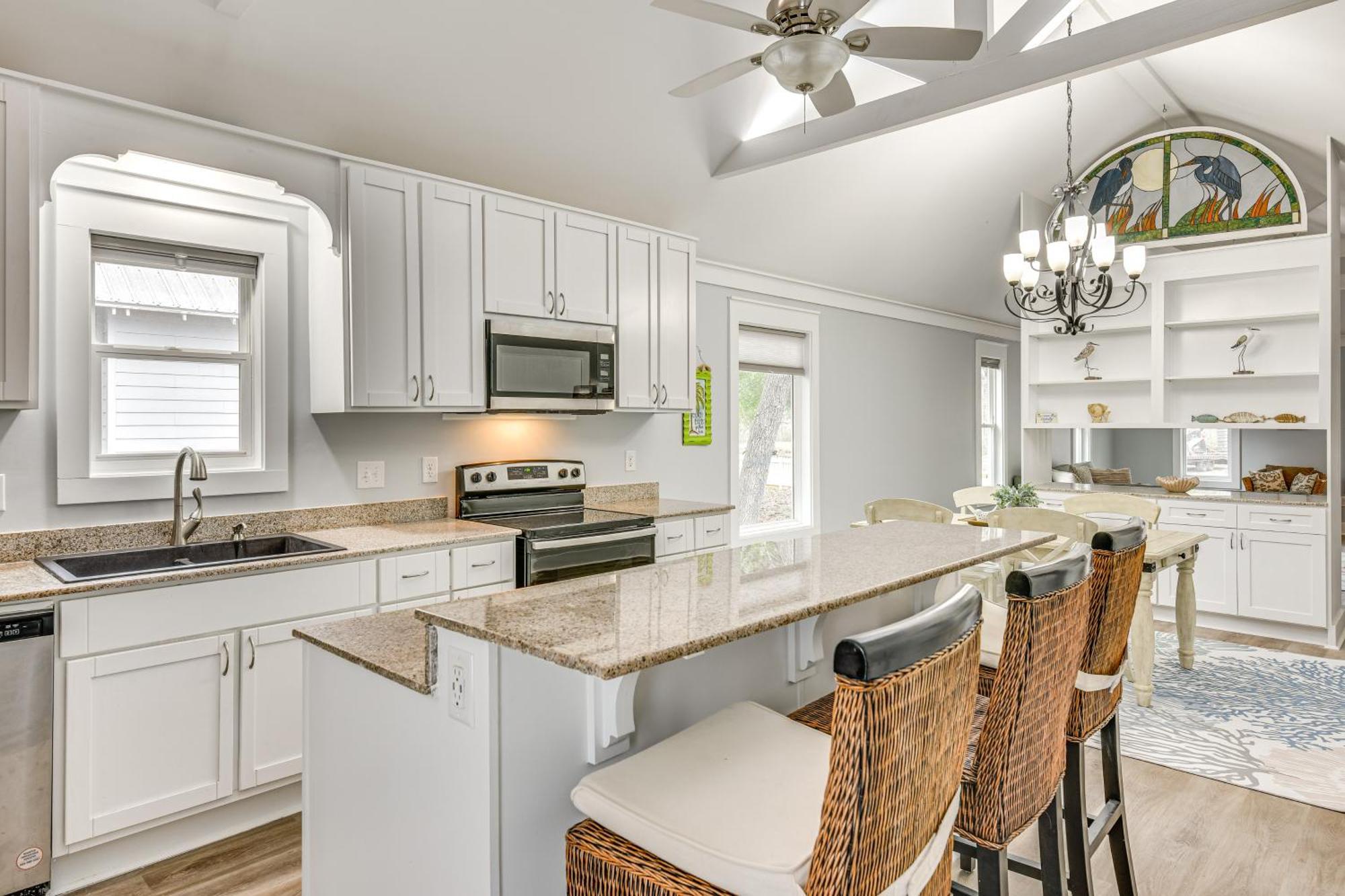 Walk To Choctawhatchee Bay Santa Rosa Home! *
