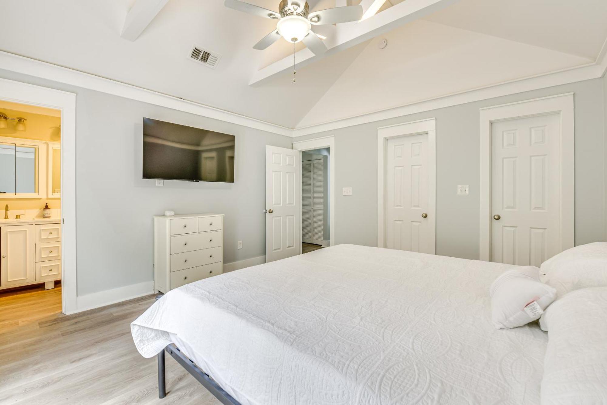 Walk To Choctawhatchee Bay Santa Rosa Home! Destin