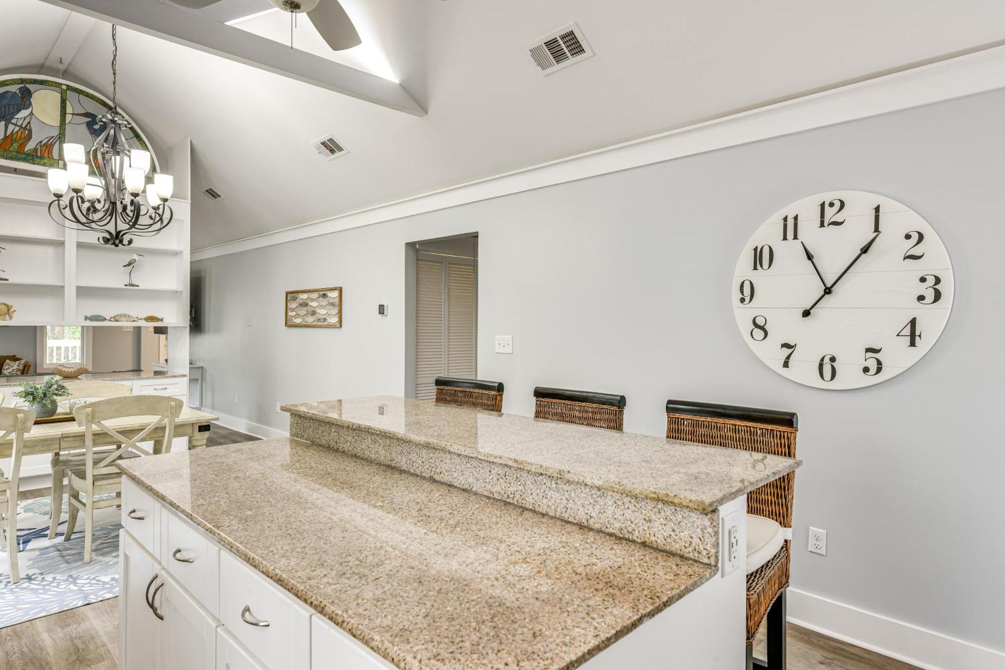 Walk To Choctawhatchee Bay Santa Rosa Home! Holiday home Destin