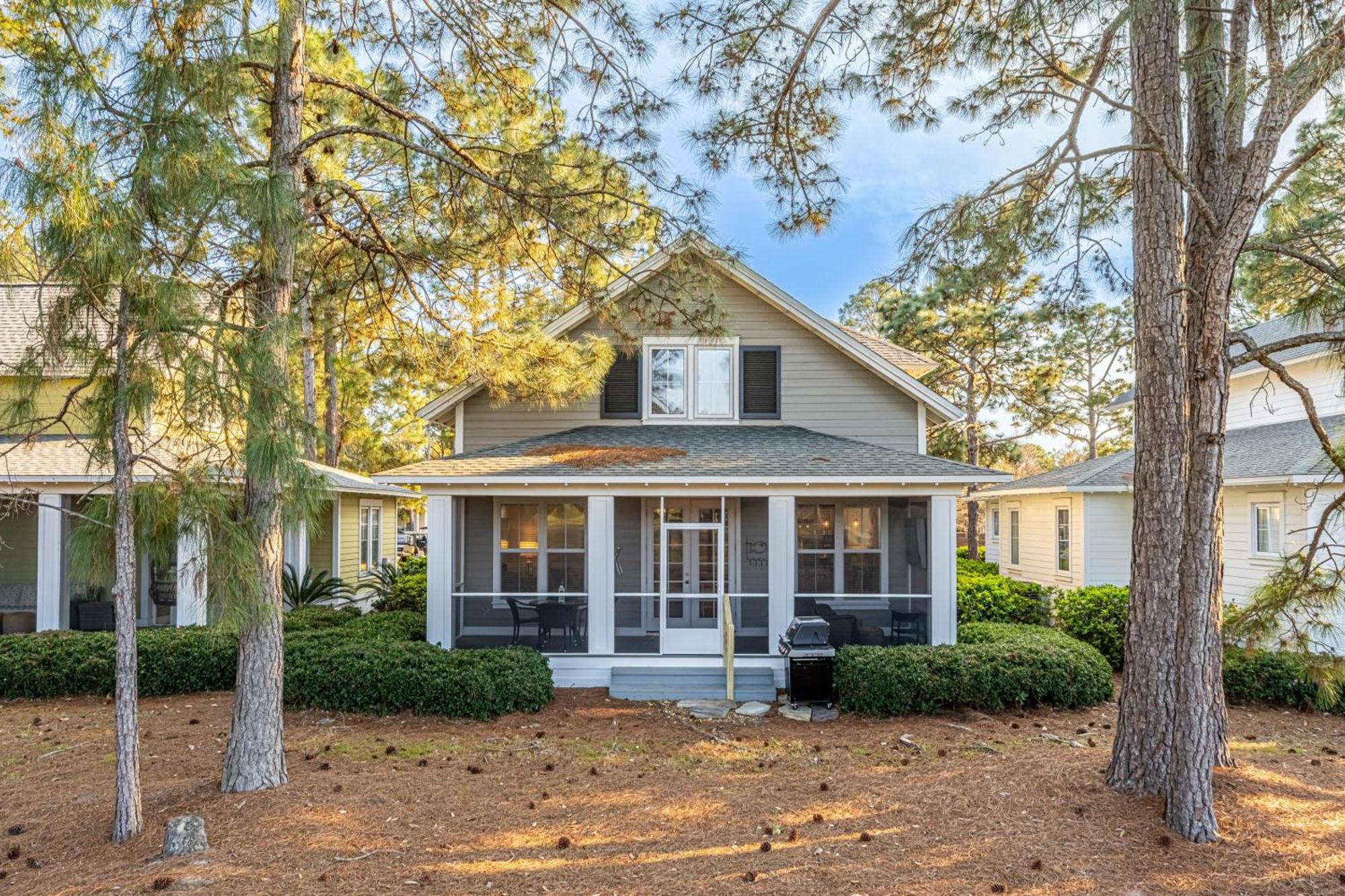 1358 Laurel Grove *