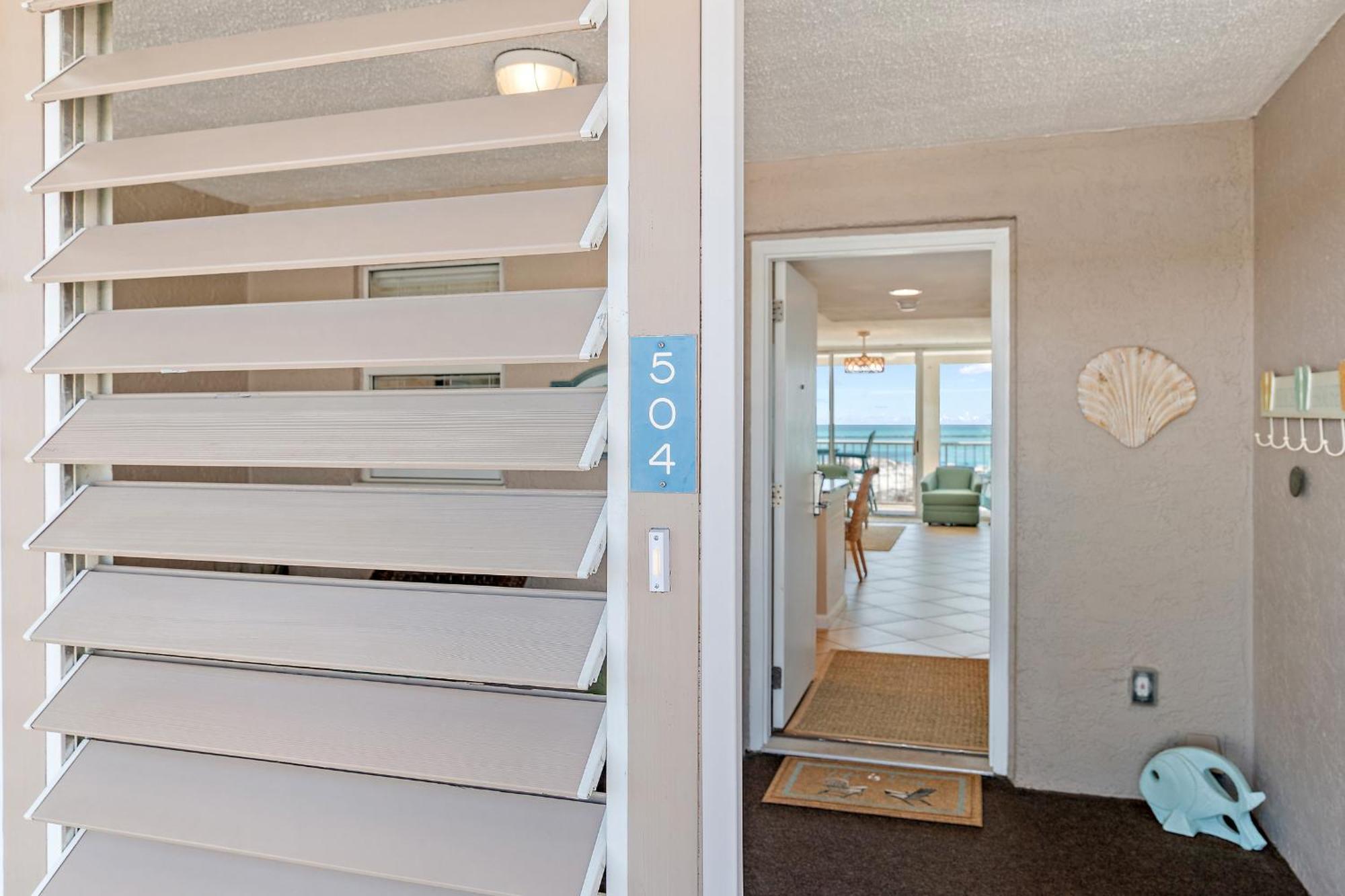 Magnolia House 504 At Pointe Apartment *