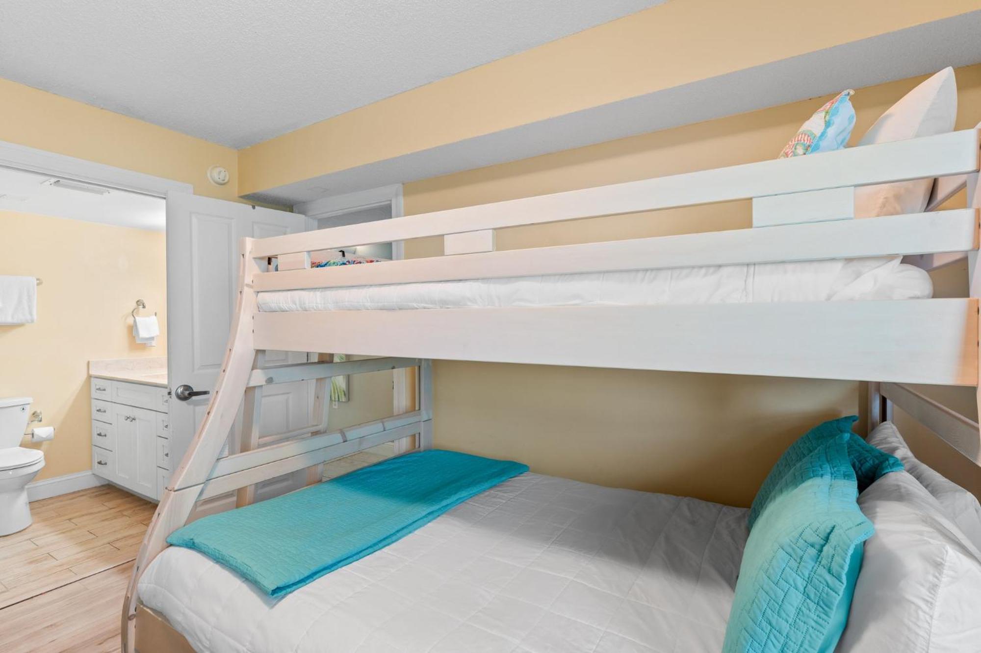 Apartment Silver Dunes 1302c By Newman-dailey