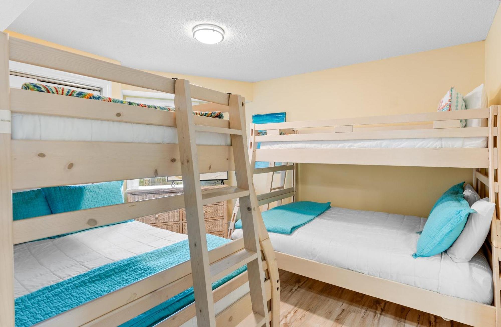 Apartment Silver Dunes 1302c By Newman-dailey