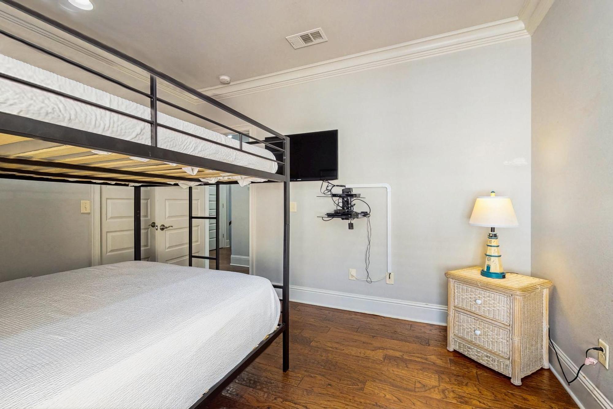 Miramar Building 6 Unit B
