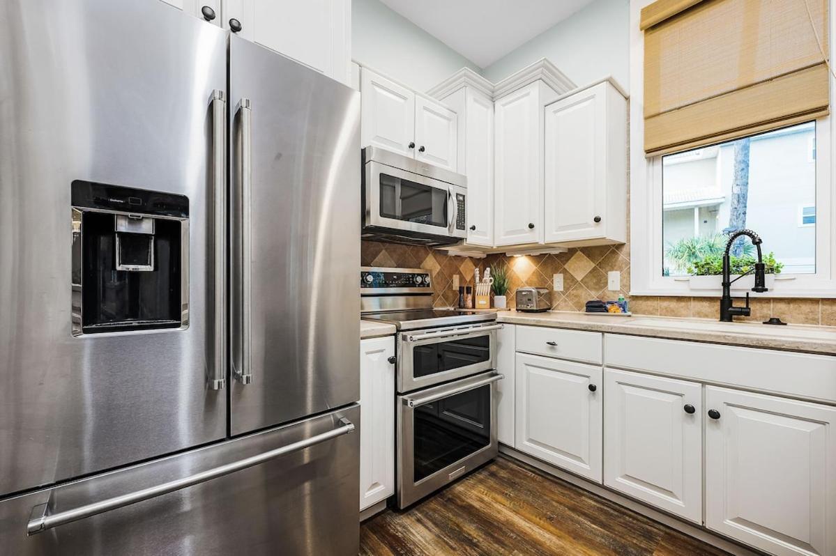 Holiday home Luxury 3br Gated - Infinity Pool, Walk To Private - Vet-owned! Destin