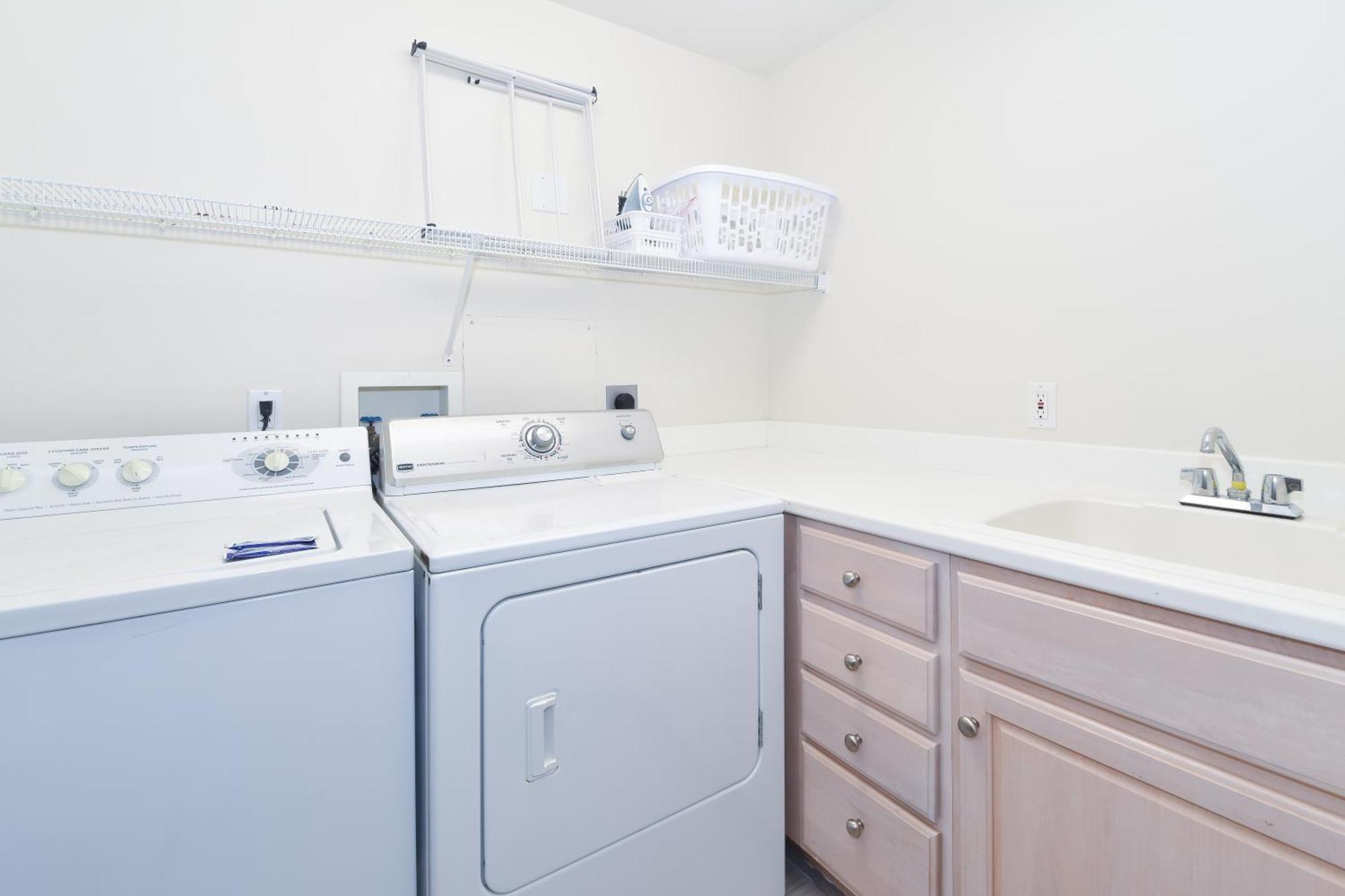 Silver Towers E102 Destin