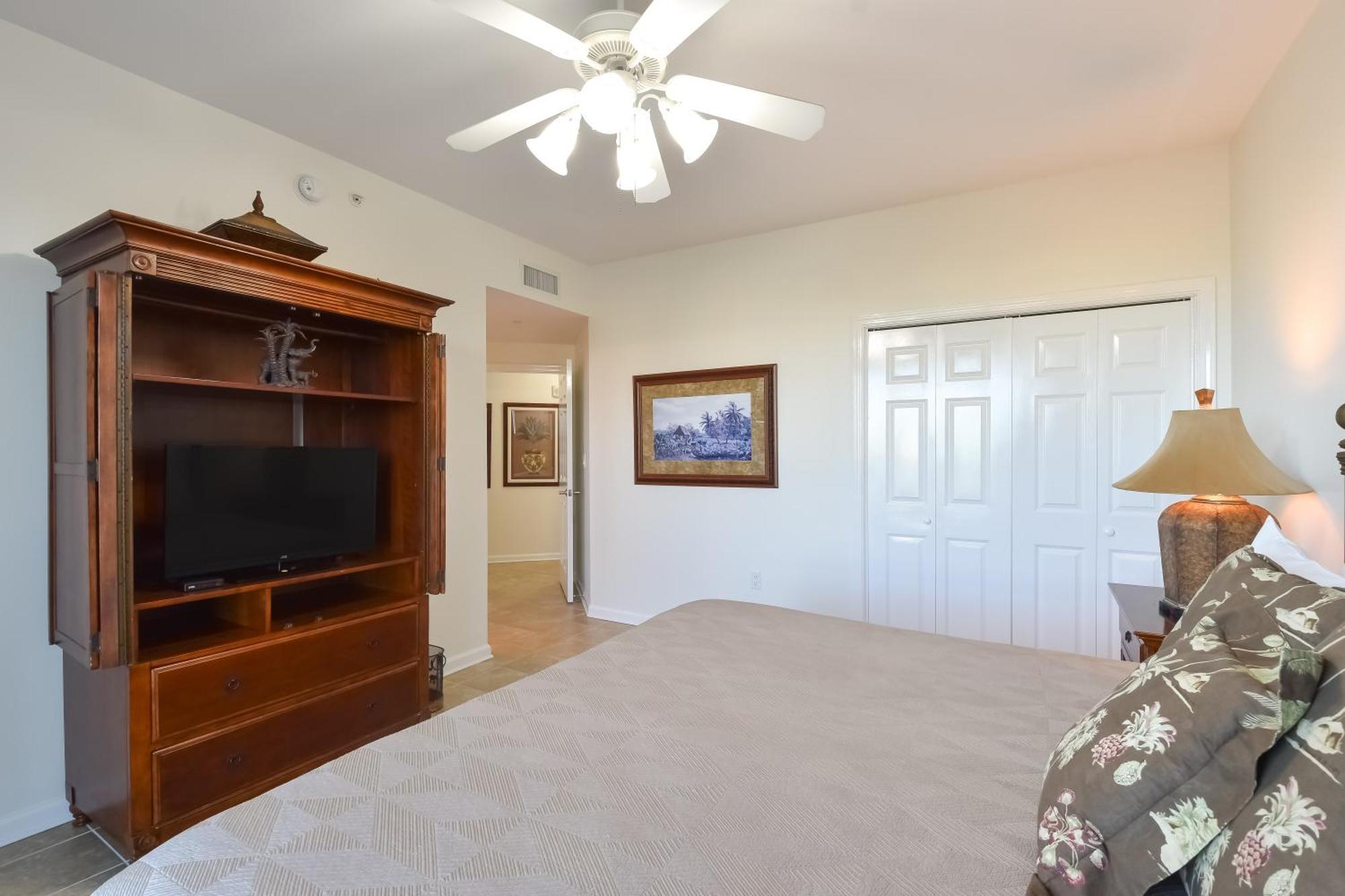 Silver Towers W403 Apartment *