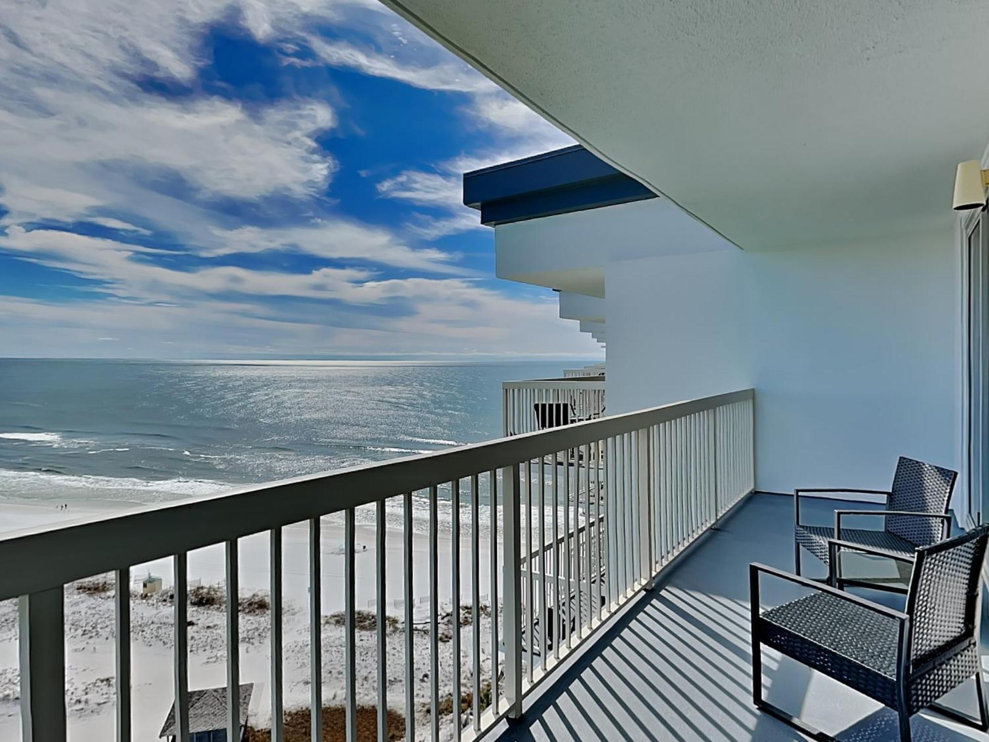 Pelican #2017 Apartment