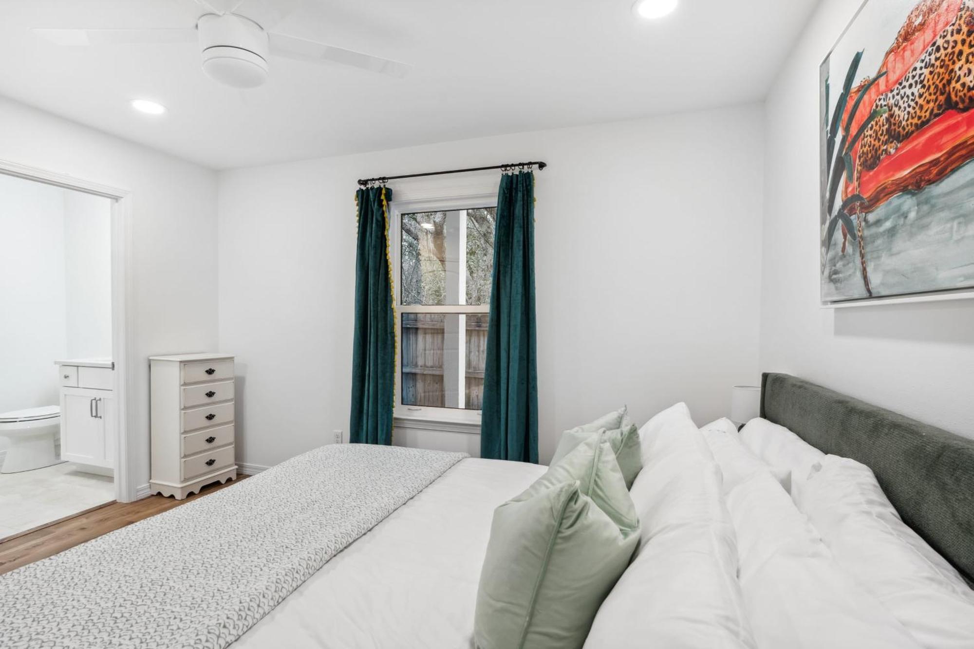 Dolphin Days By Avantstay Pool 0.2mi To Holiday home Destin