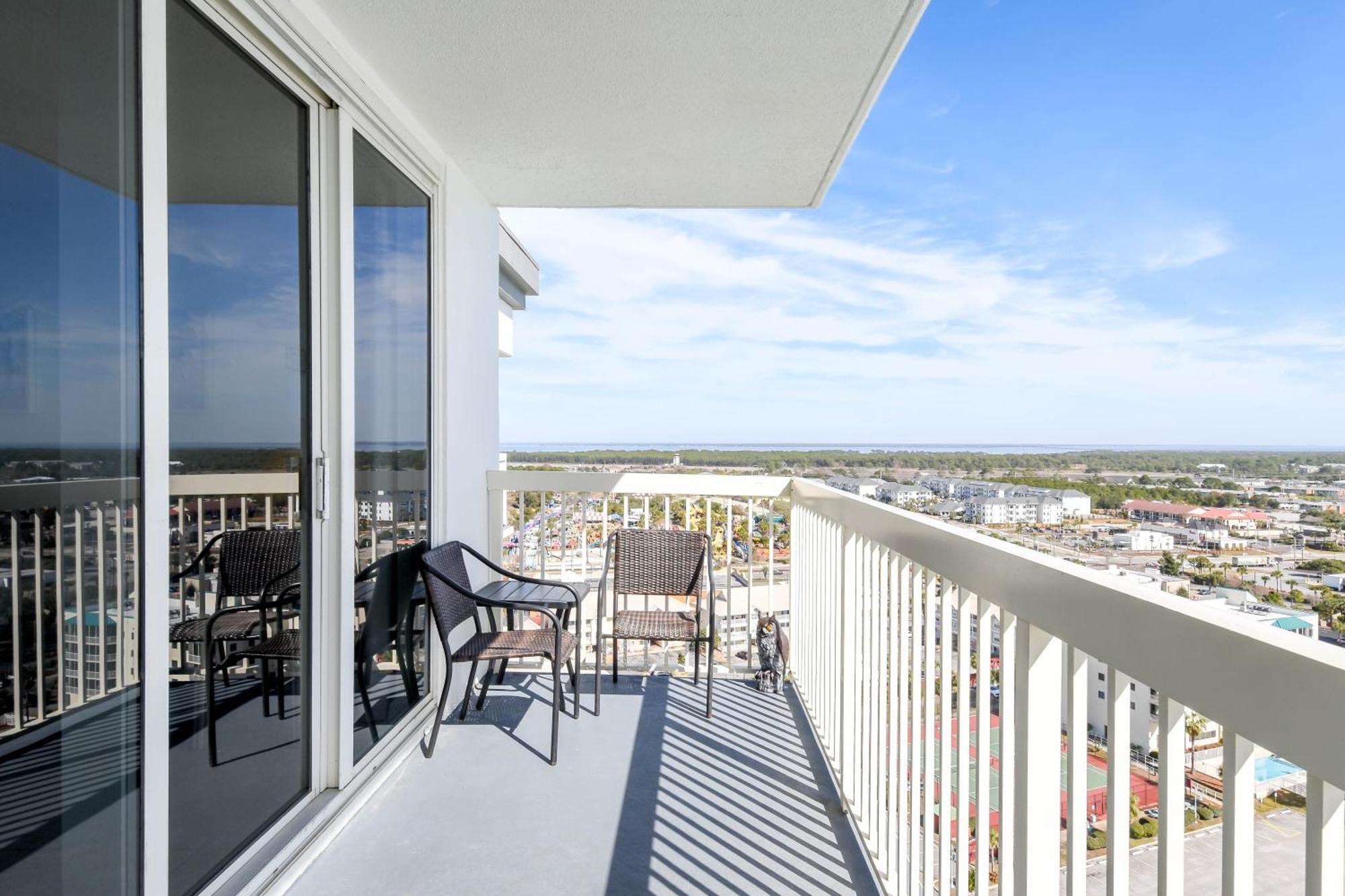 Pelican 2016 Apartment