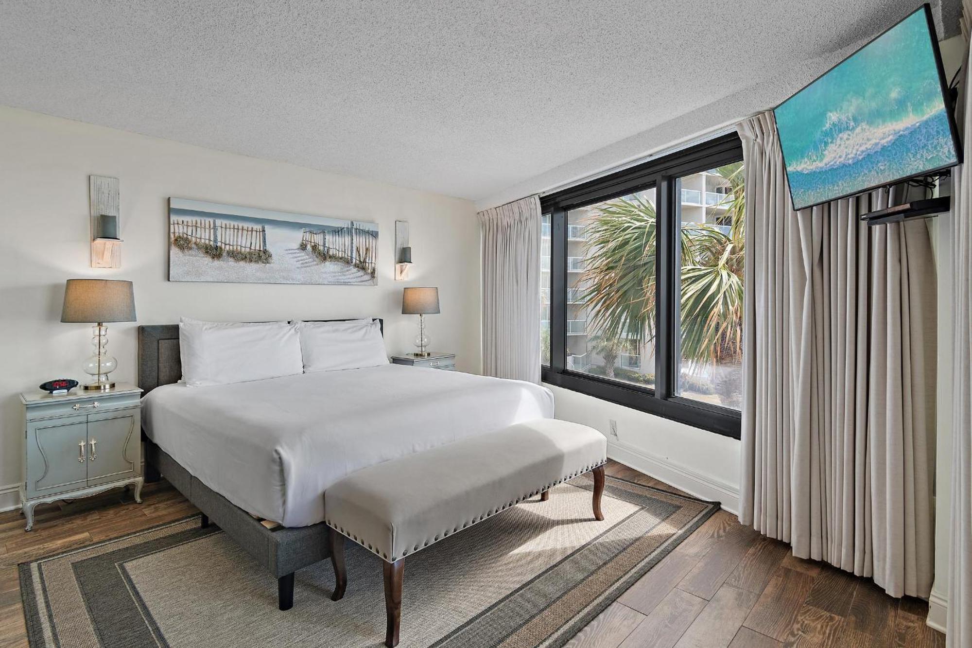 Beachside One 4037