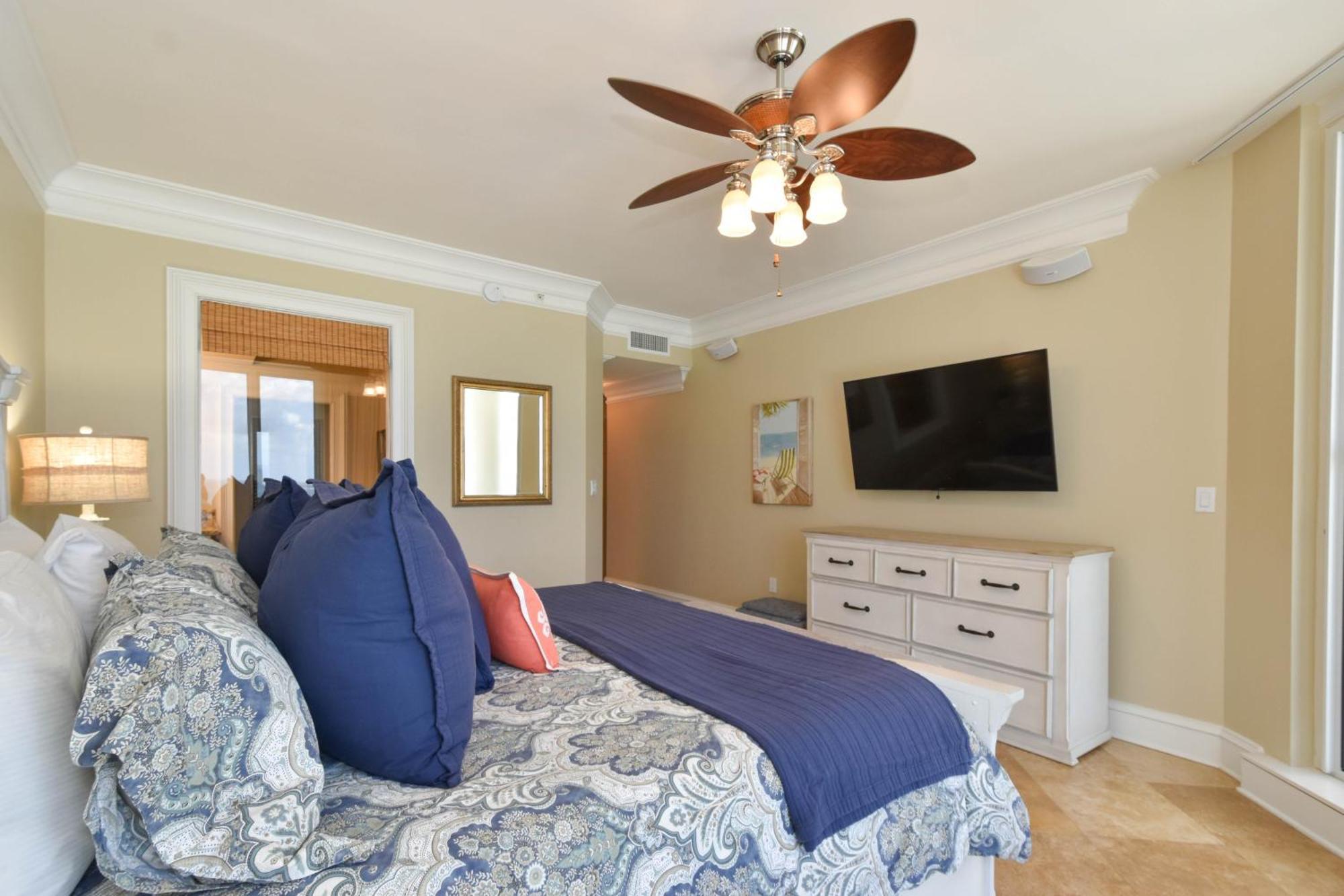 Silver Towers W903 Apartment *