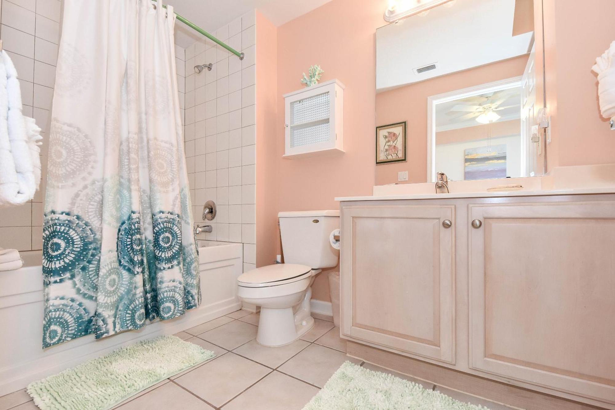 Silver Towers E1606 Apartment *