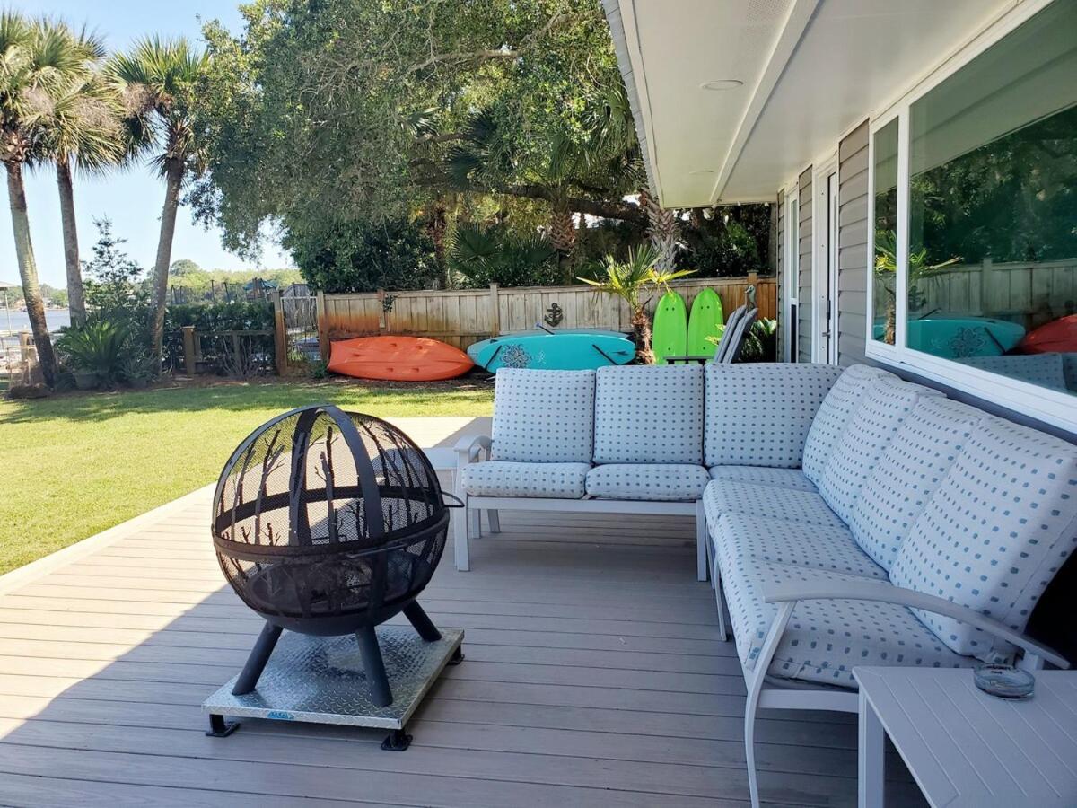 Hidden Gem With New Patio And Private Dock Destin