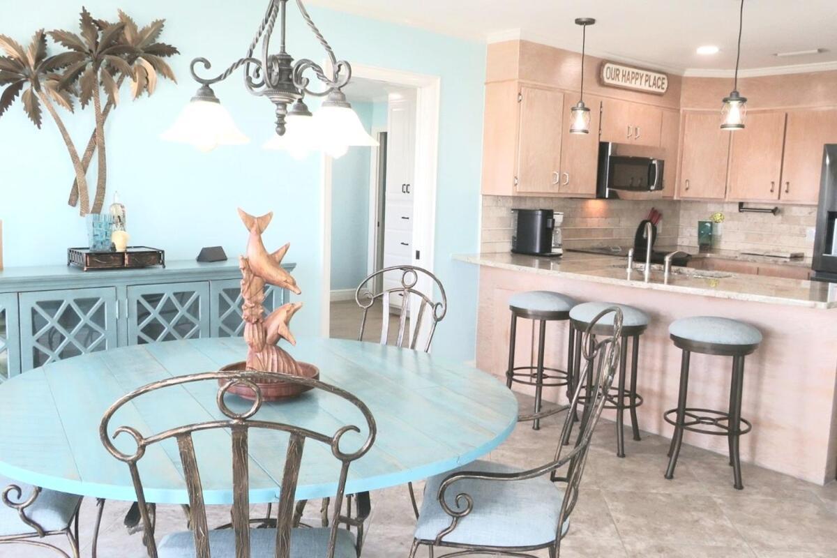 Hidden Gem With New Patio And Private Dock * Destin