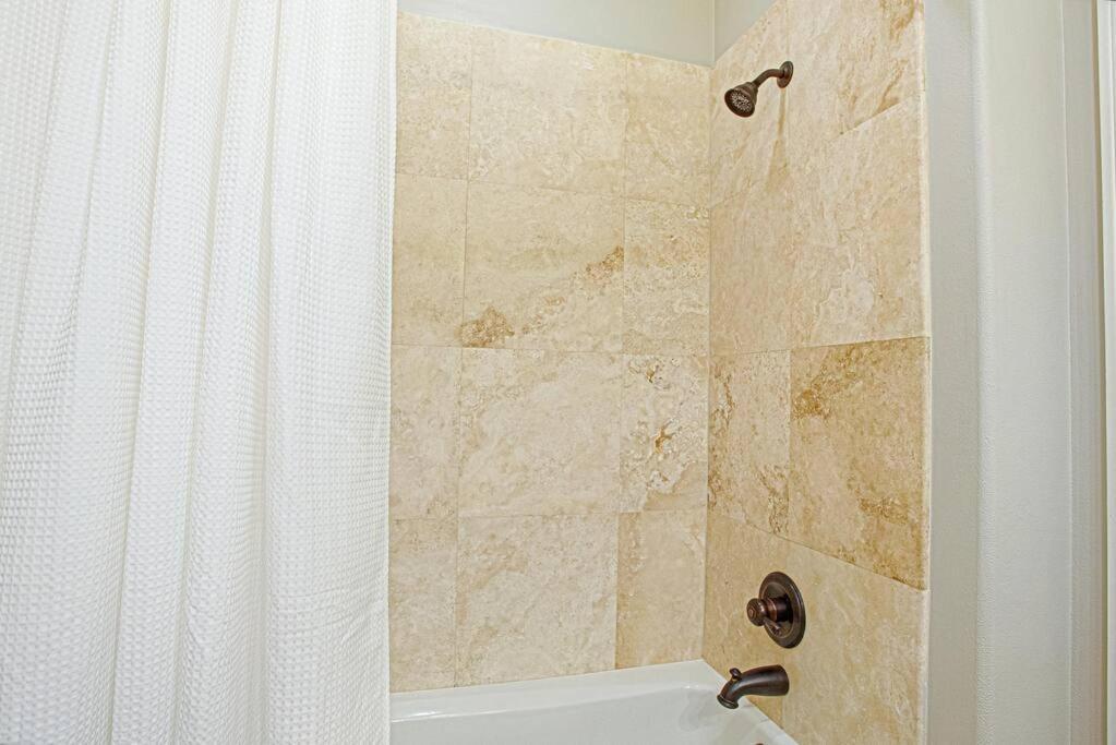 Large 5-br In Golf And - 2 Golf Carts Holiday home Destin