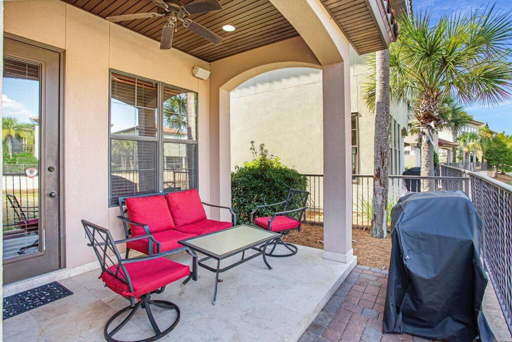 Large 5-br In Golf And - 2 Golf Carts *