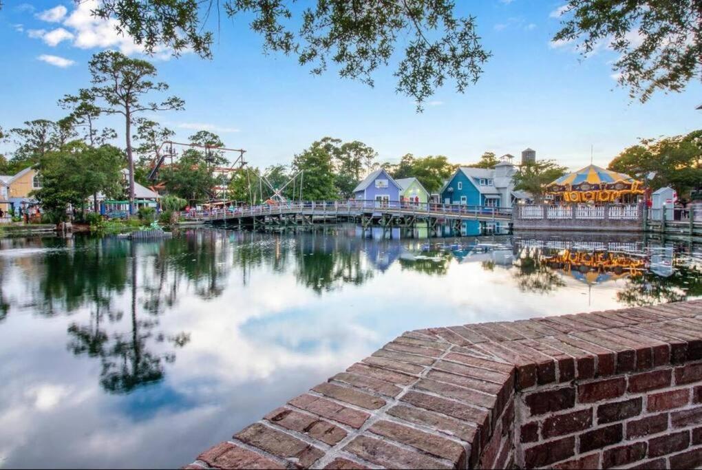Large 5-br In Golf And - 2 Golf Carts *