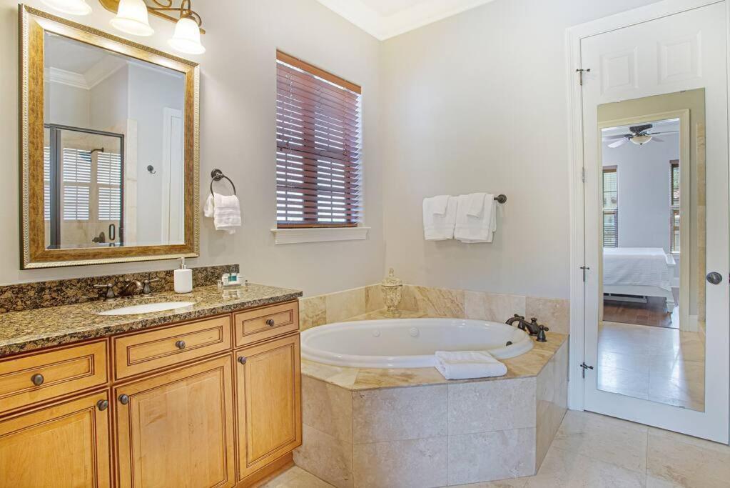 Holiday home Large 5-br In Golf And - 2 Golf Carts