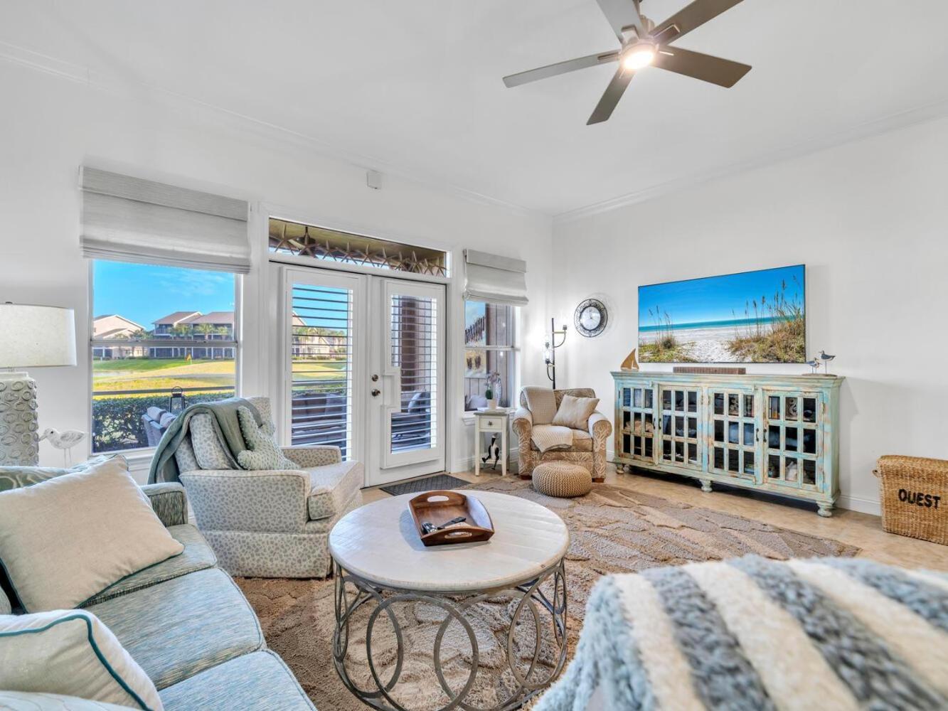 Lakefront 402
