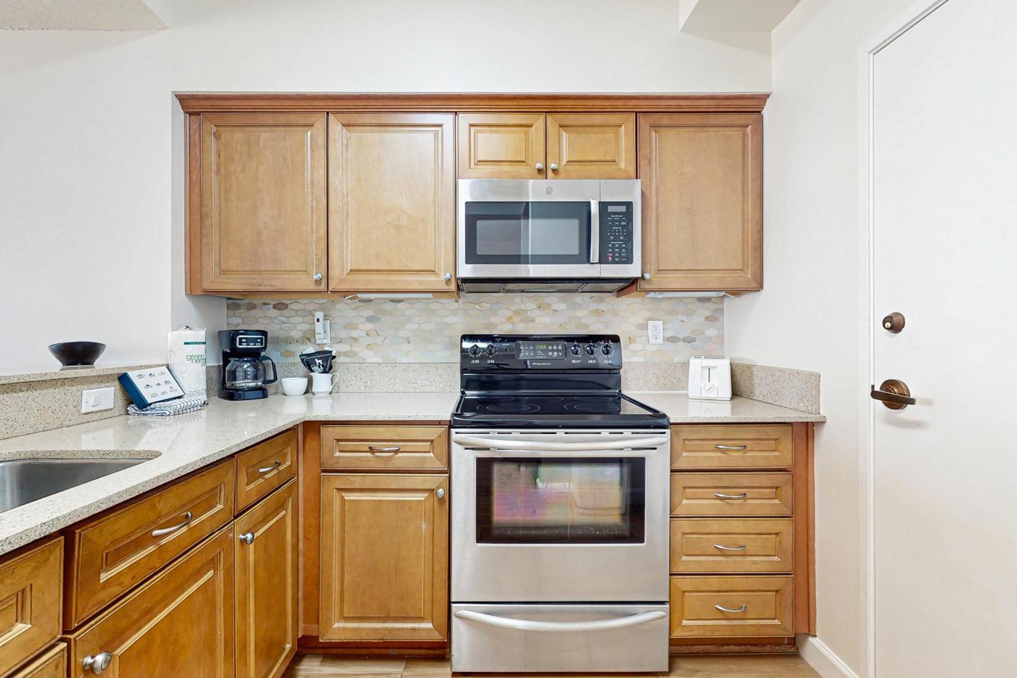 Apartment Tops'l Tides 704