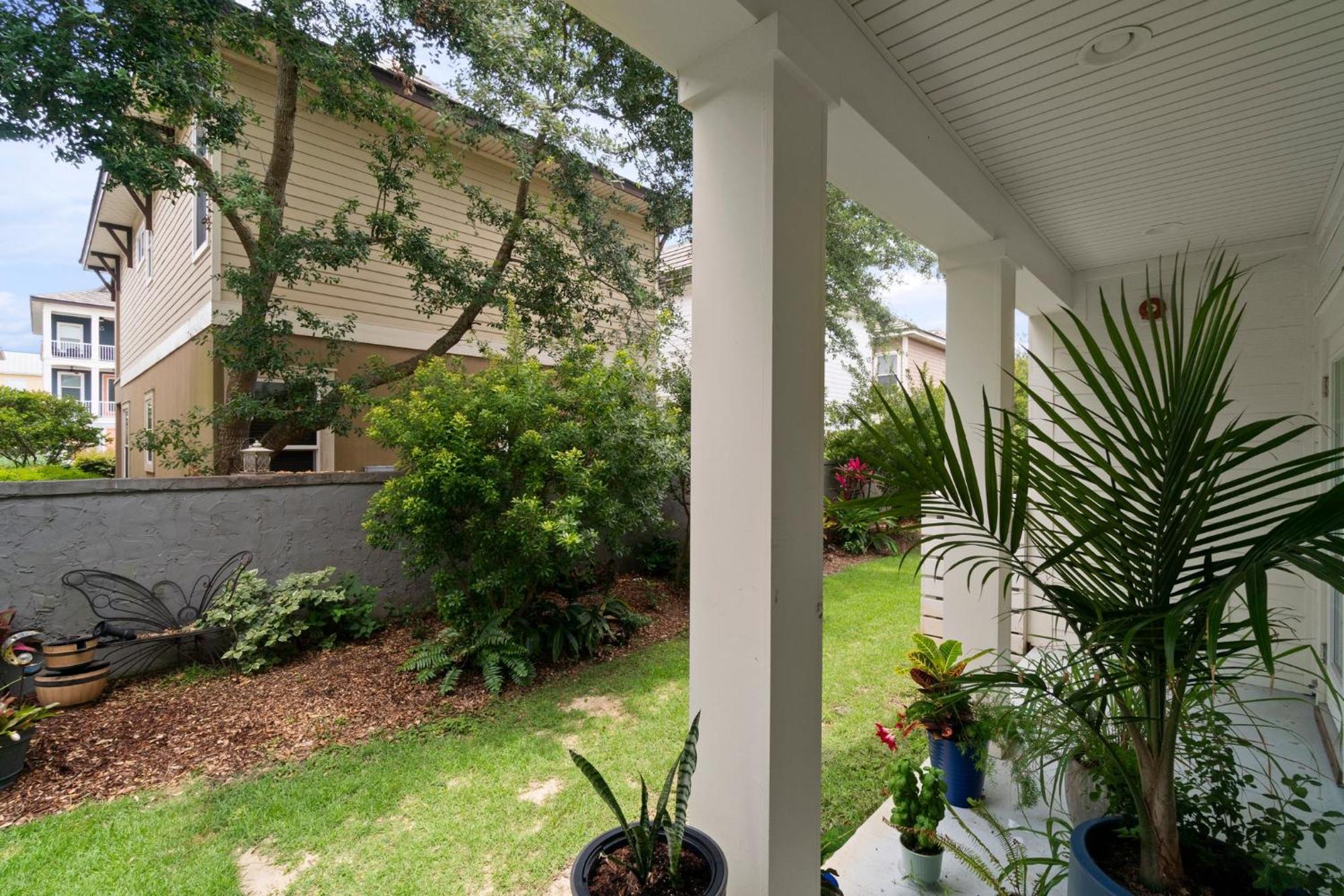 Crystal Dream With Pool And Dog Park