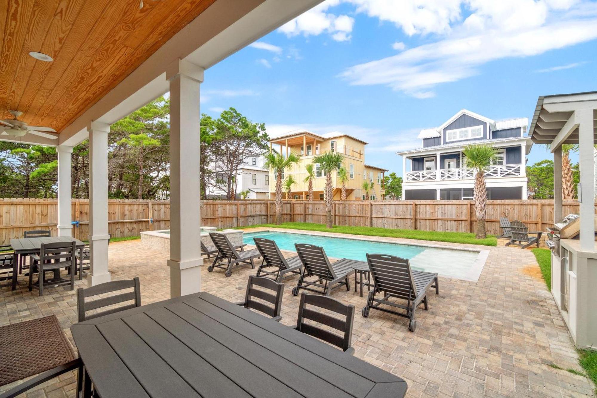 Holiday home Get Your Sun With Jetted Pool And Game Destin