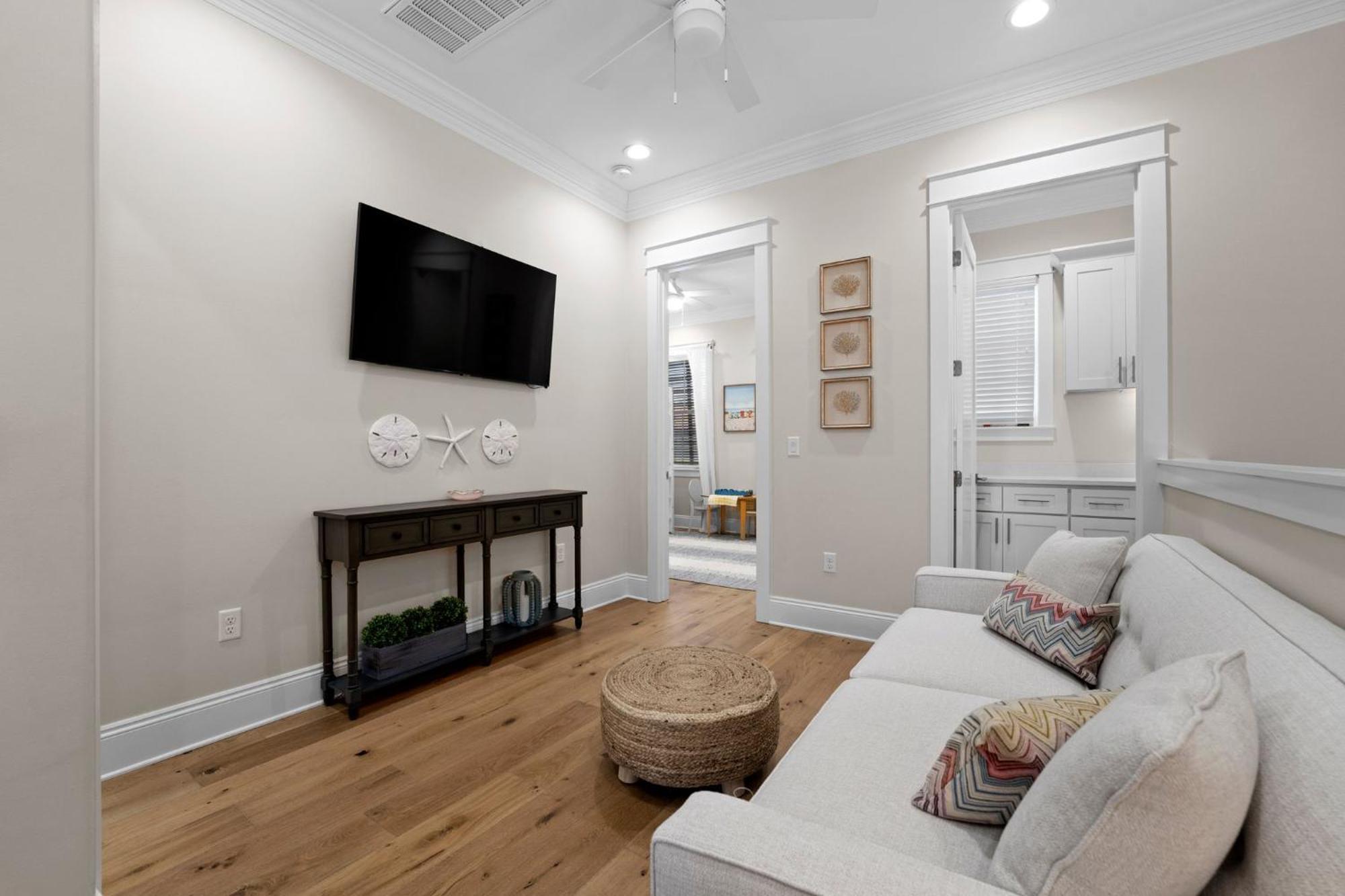 Venetian Boardwalk With Lsv And Pool Holiday home *