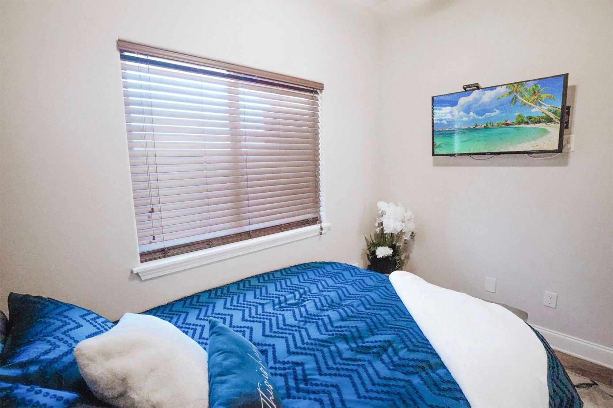 Beachside Bliss- Is Minutes From Pool Hot Tub Near Golf Holiday home *