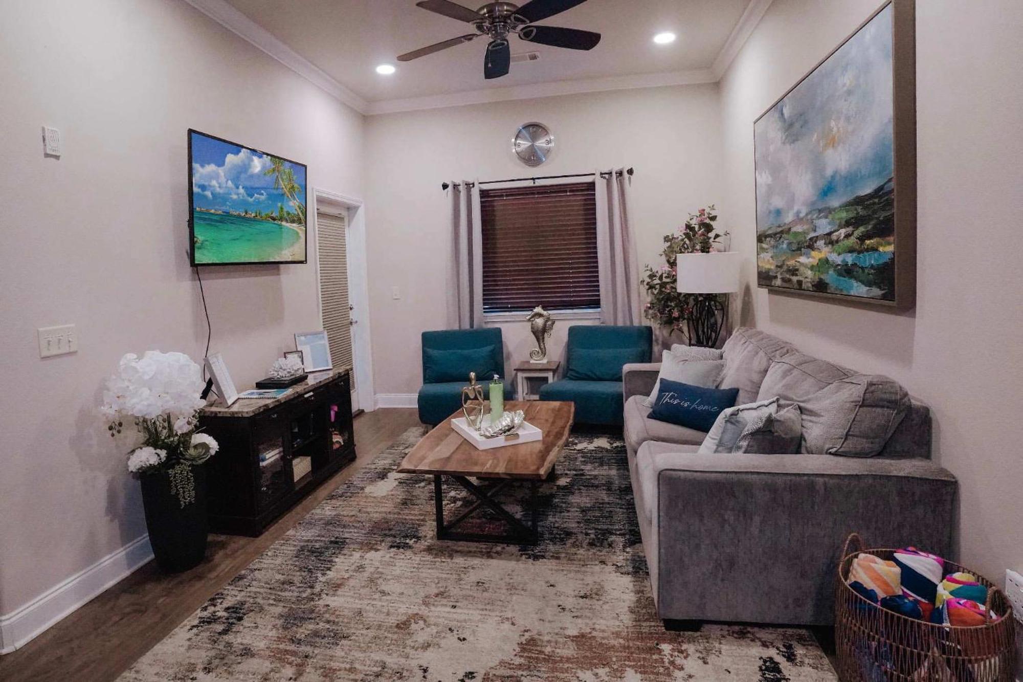 Beachside Bliss- Is Minutes From Pool Hot Tub Near Golf