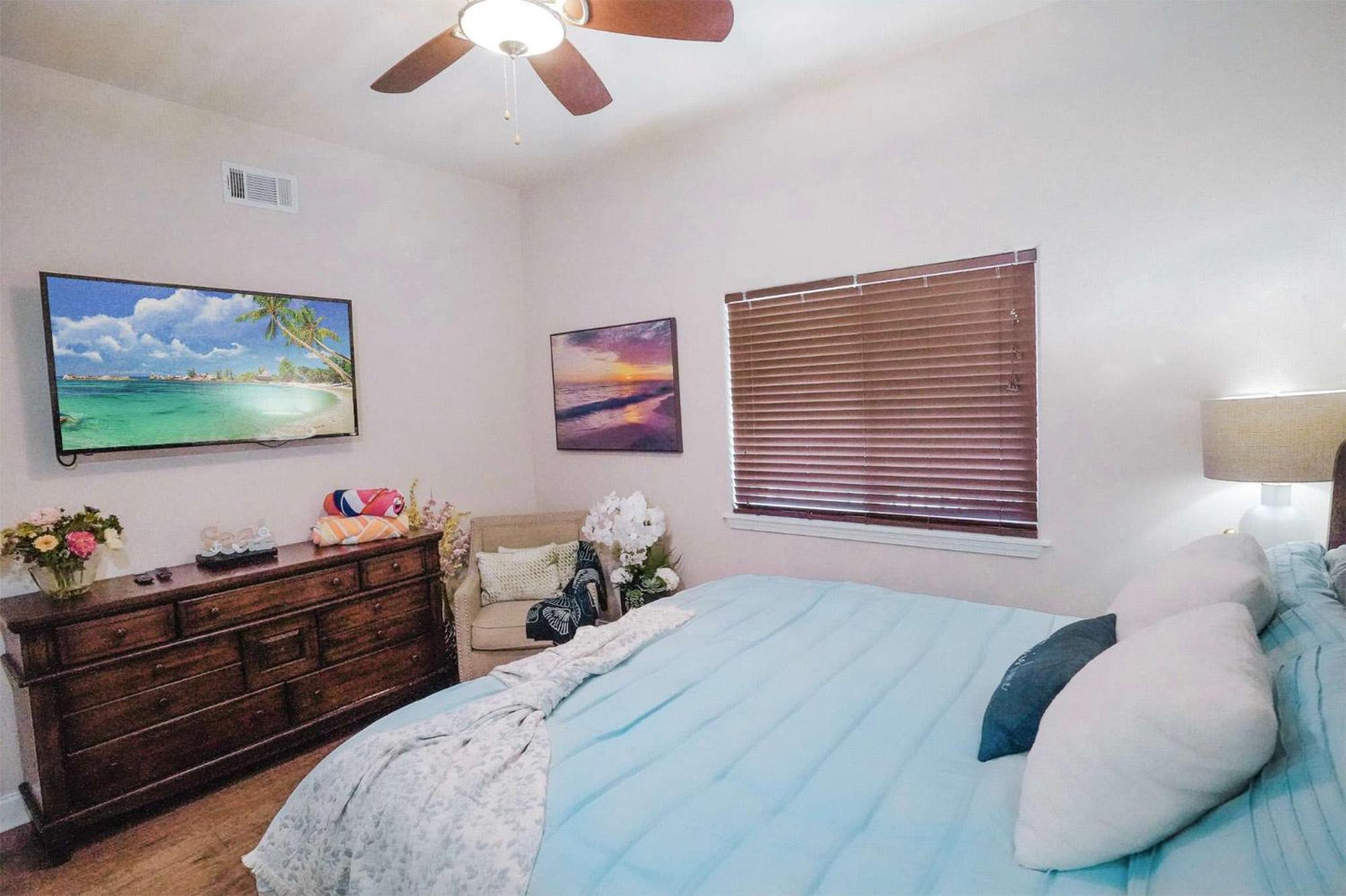 Holiday home Beachside Bliss- Is Minutes From Pool Hot Tub Near Golf *