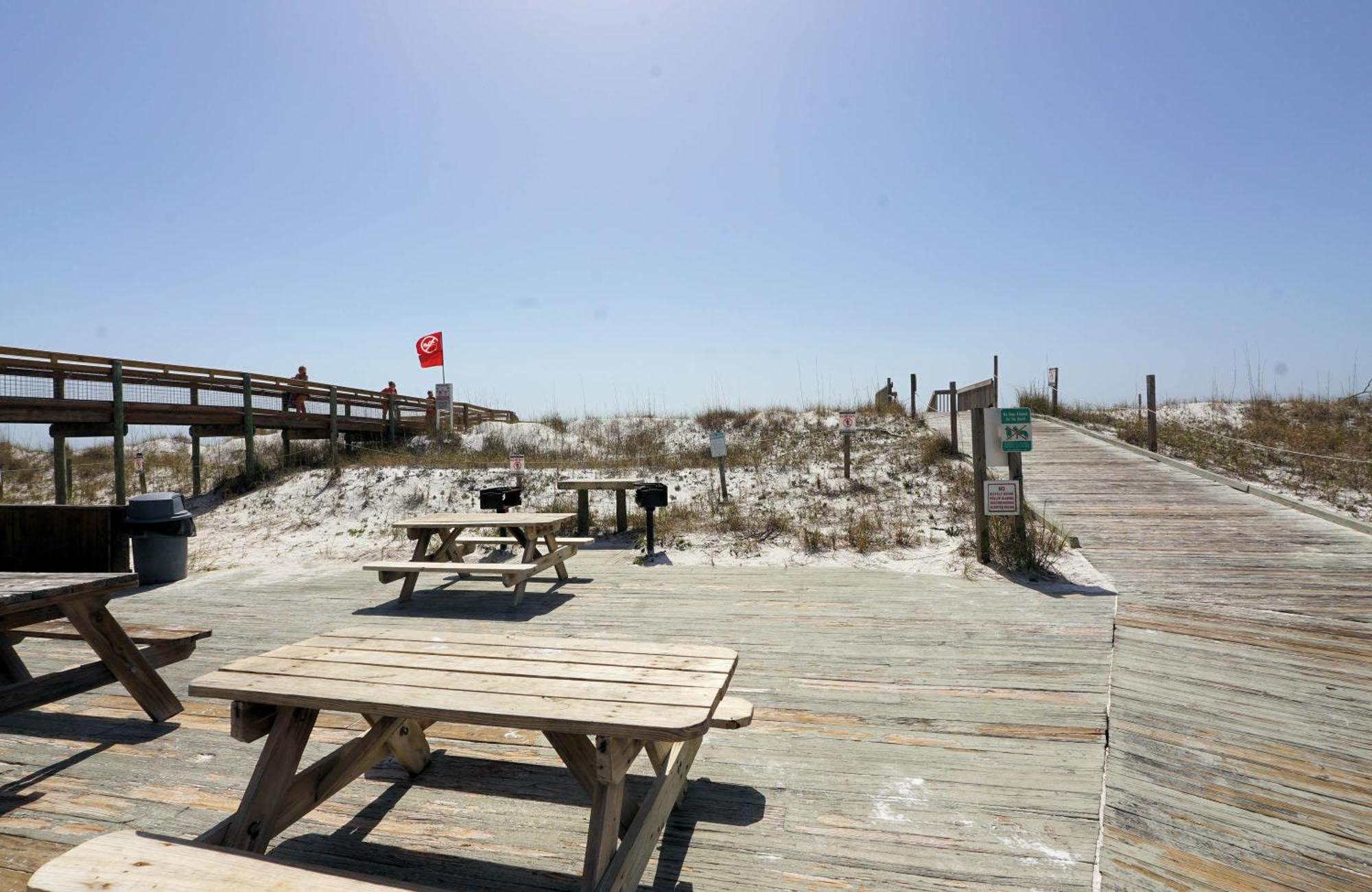 Sandpiper Cove 1013 * Destin