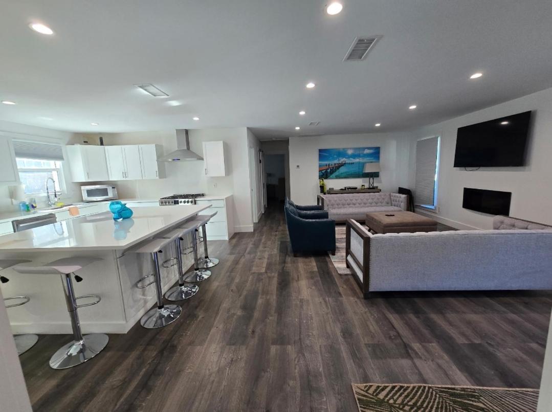 Newly Listed Retreat Holiday home Destin