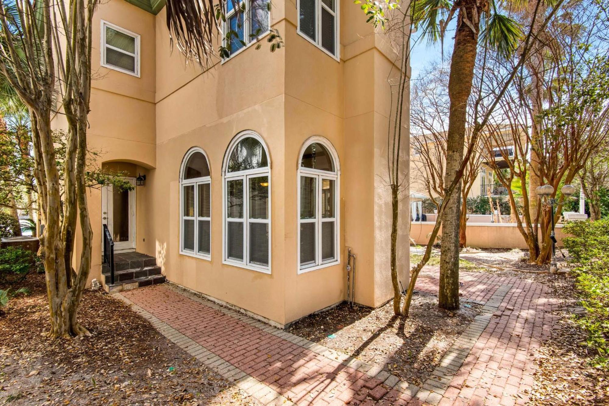 Sunny And Share Holiday home Destin