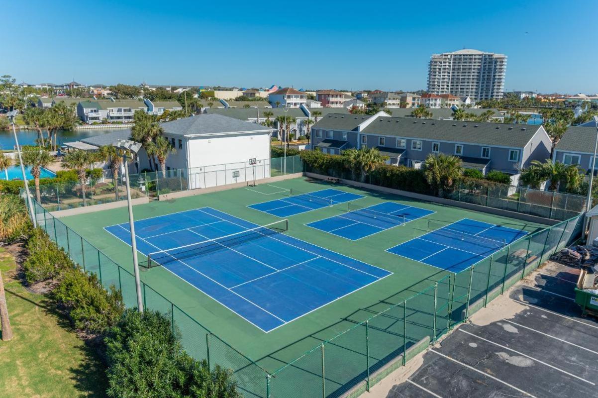 Shoreline Towers Unit 1043 Holiday home Destin
