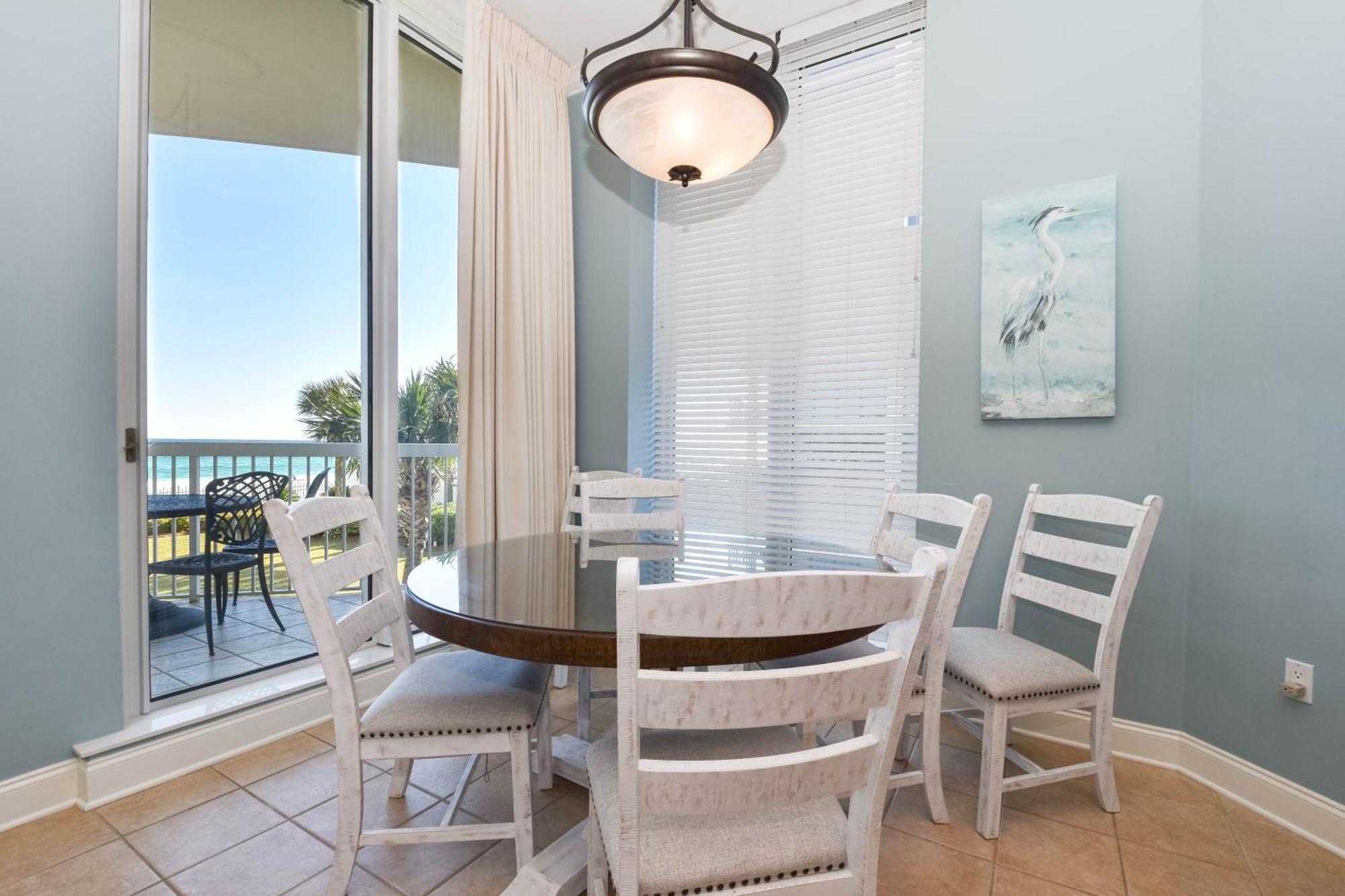 Silver Towers W206 Destin