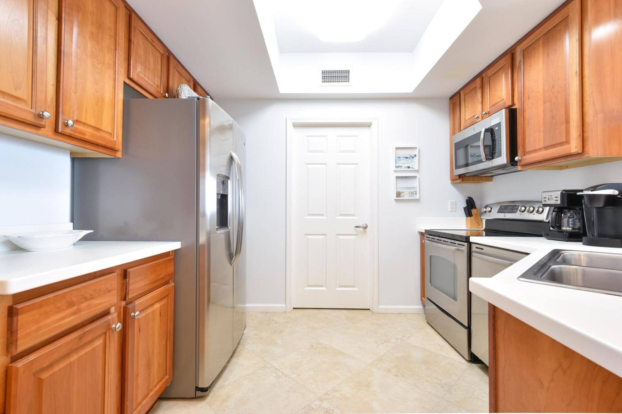 Silver Towers W1402 Apartment
