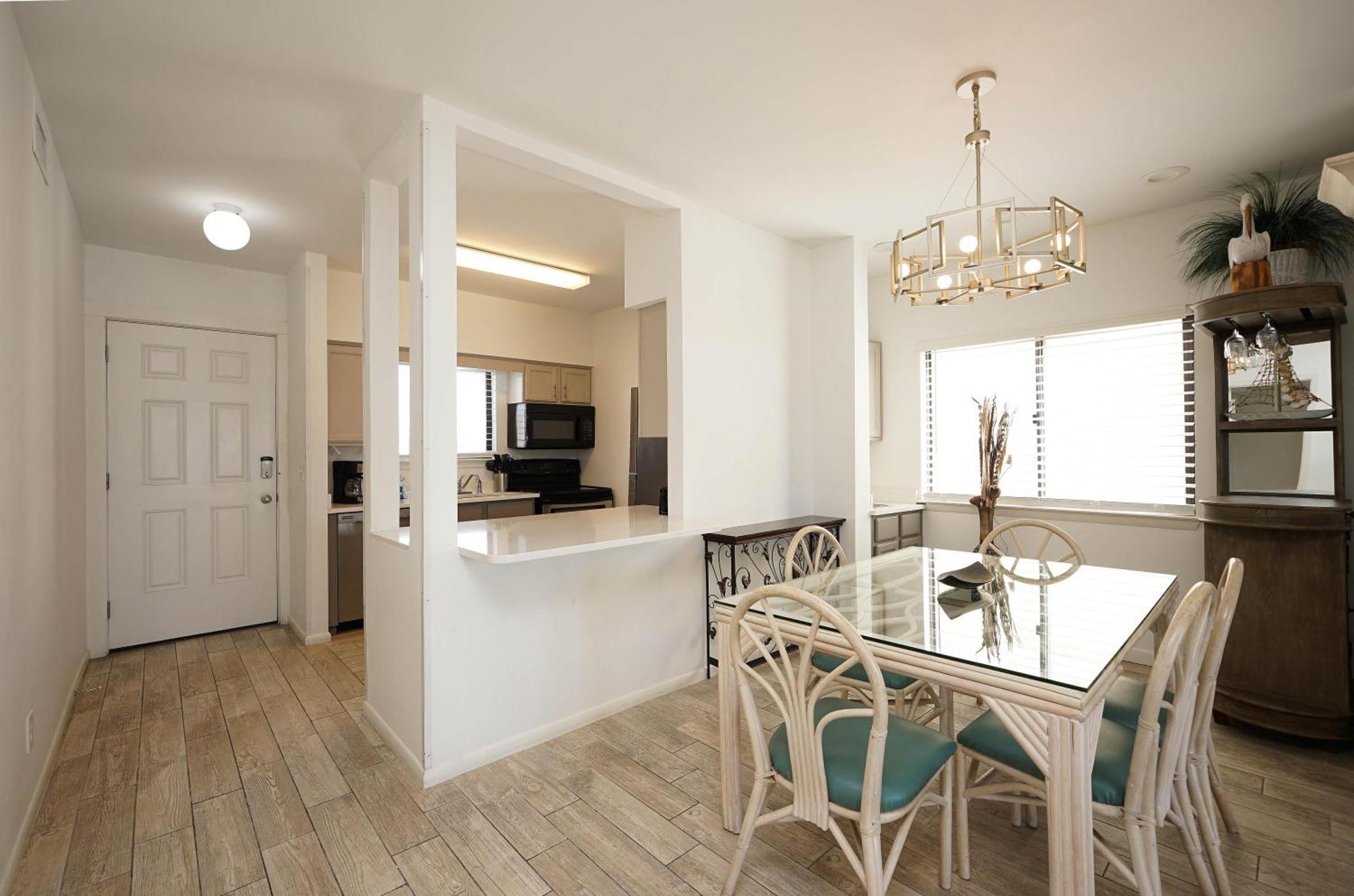 Sandpiper Cove 1142 *