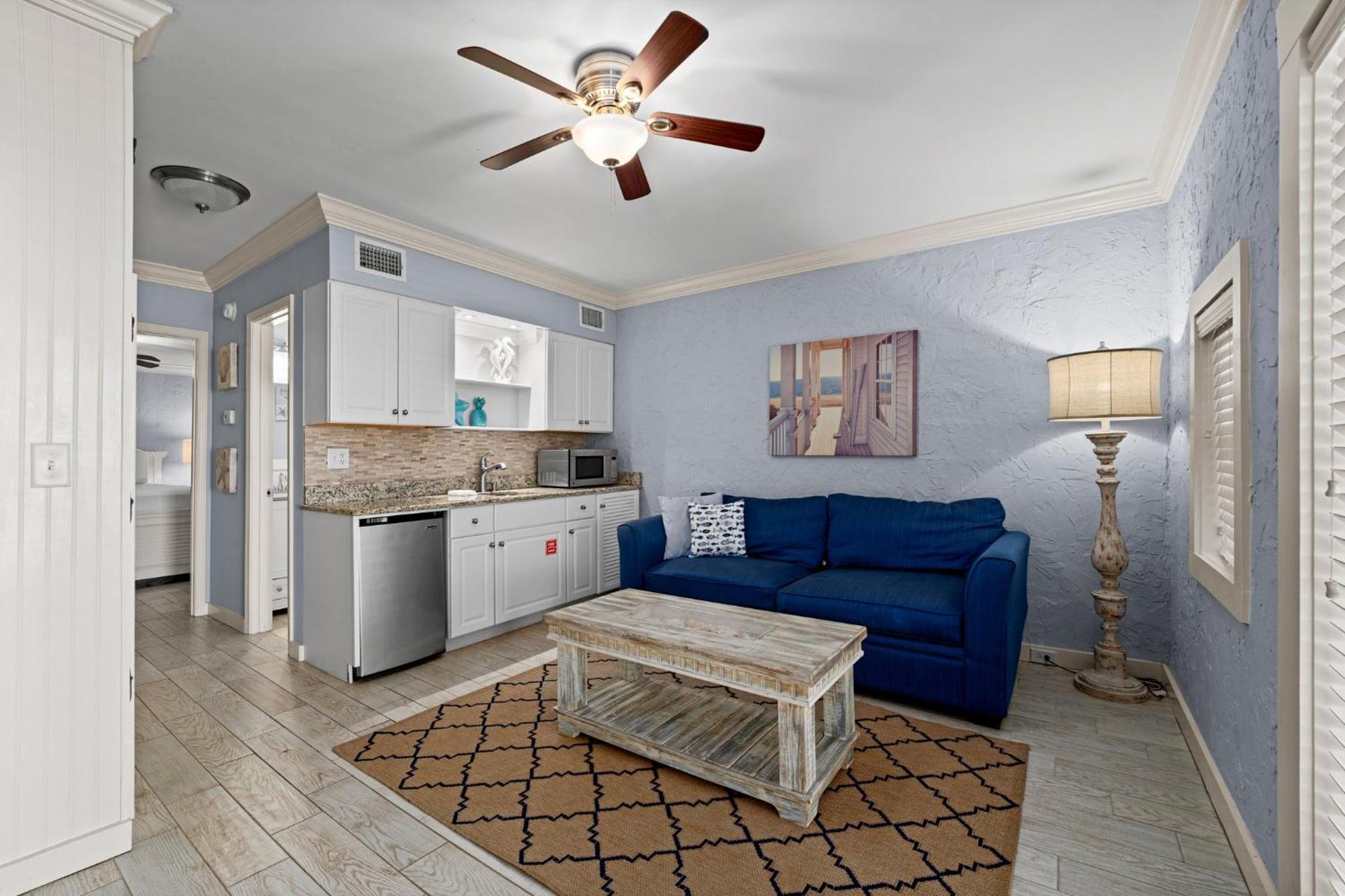 Costa Dreams With Private Apartment