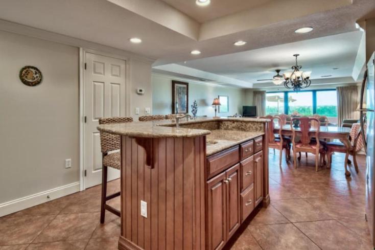 Aegean 118 Gulf Views Sleeps 8 * Destin
